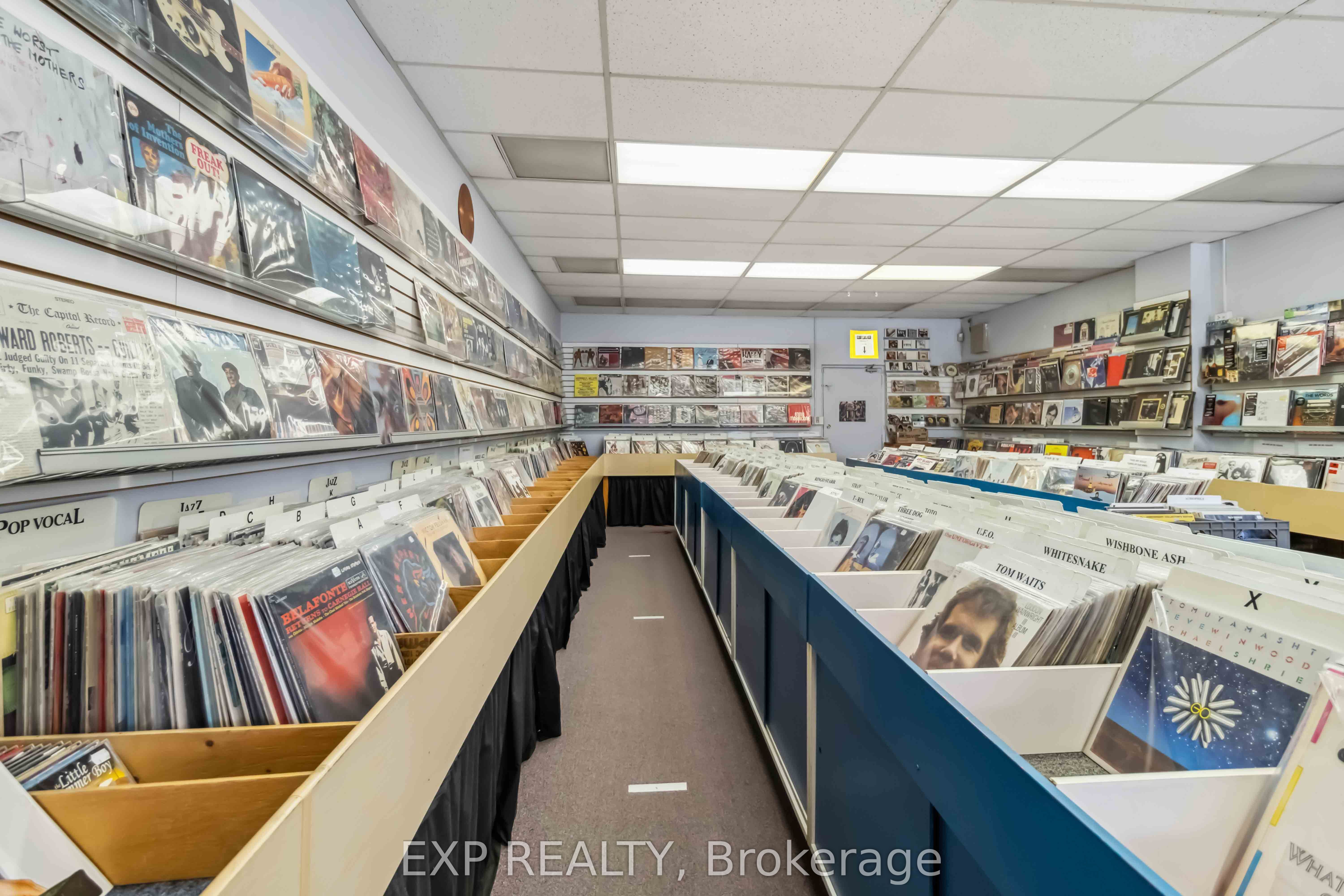 #main - 257 Lakeshore Road Property Photo 19