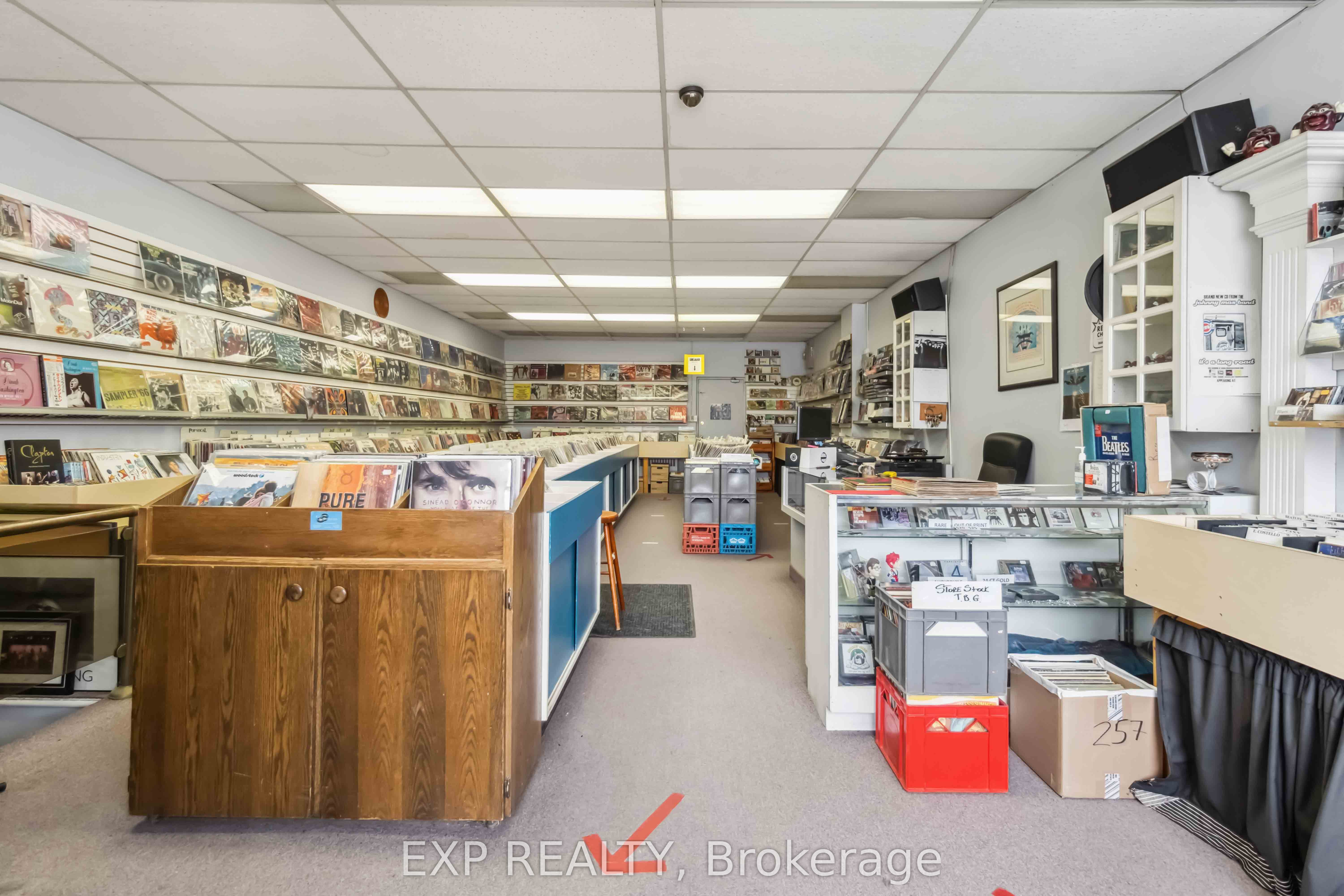 #main - 257 Lakeshore Road Property Photo 25