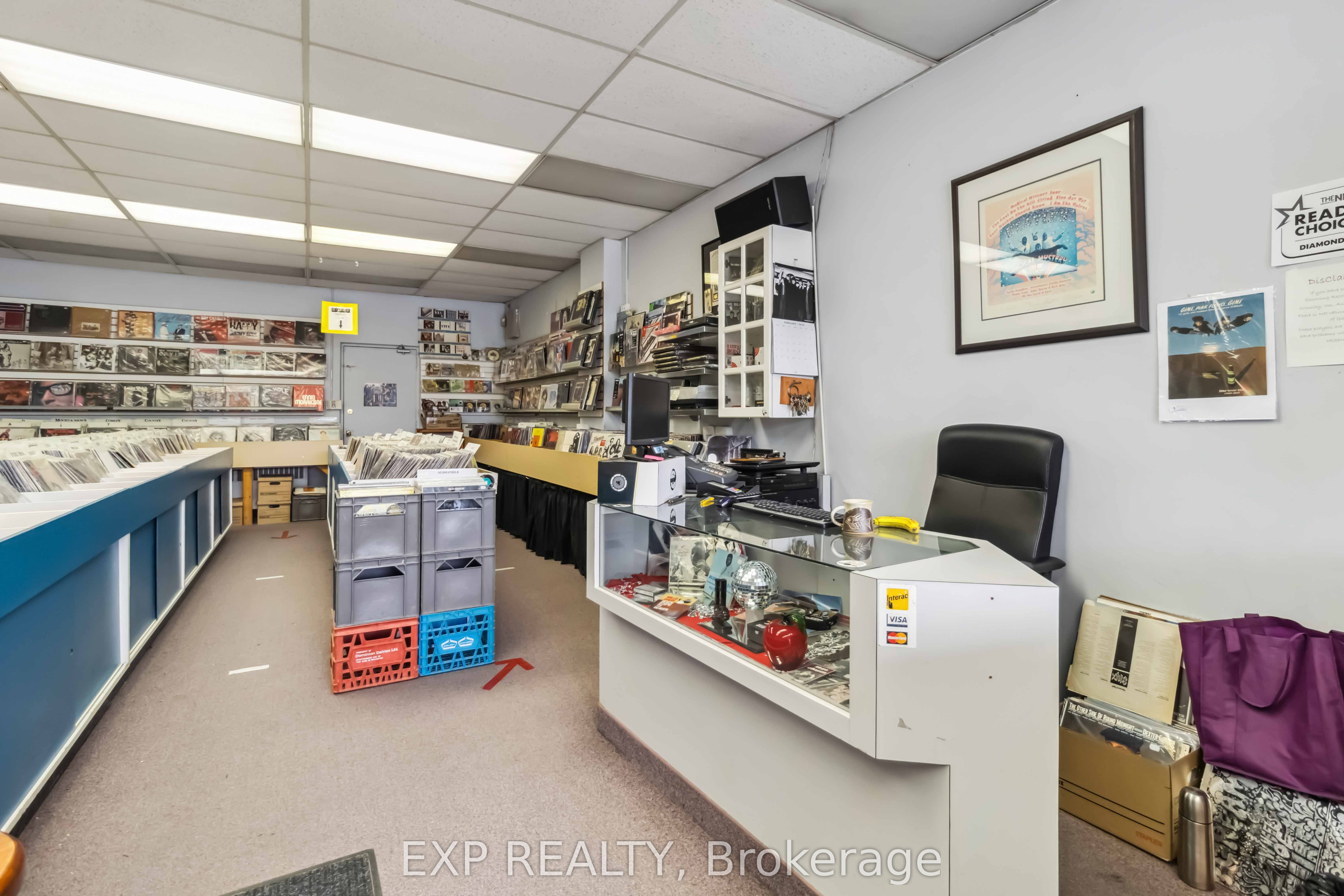 #main - 257 Lakeshore Road Property Photo 26