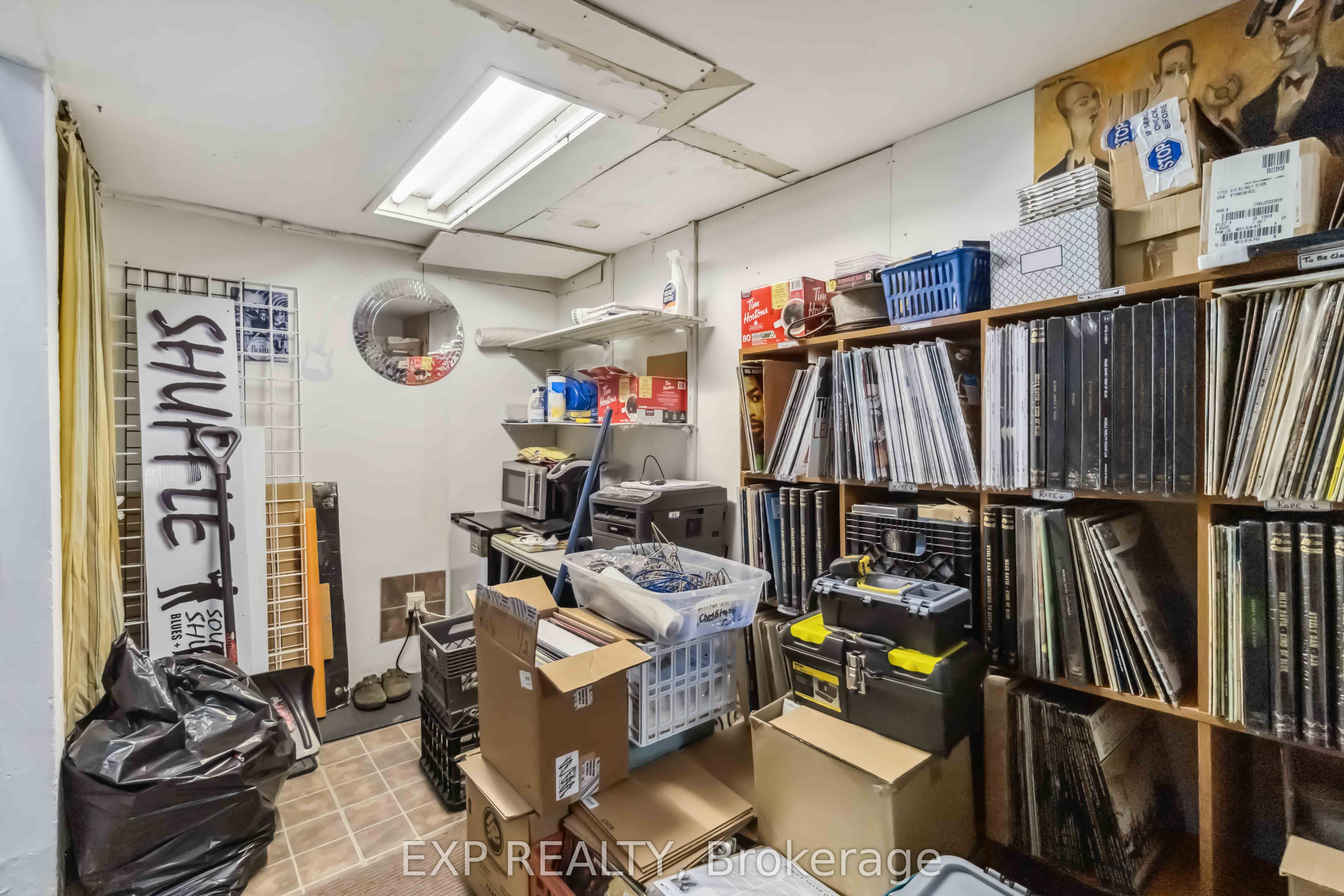 #main - 257 Lakeshore Road Property Photo 30