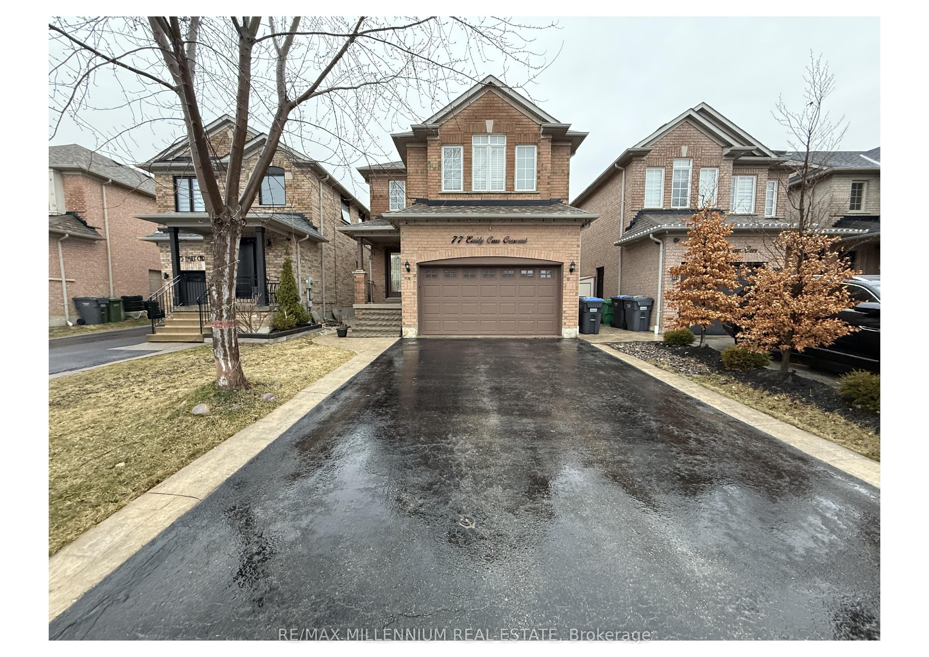 77 Emily Carr Crescent Property Photo