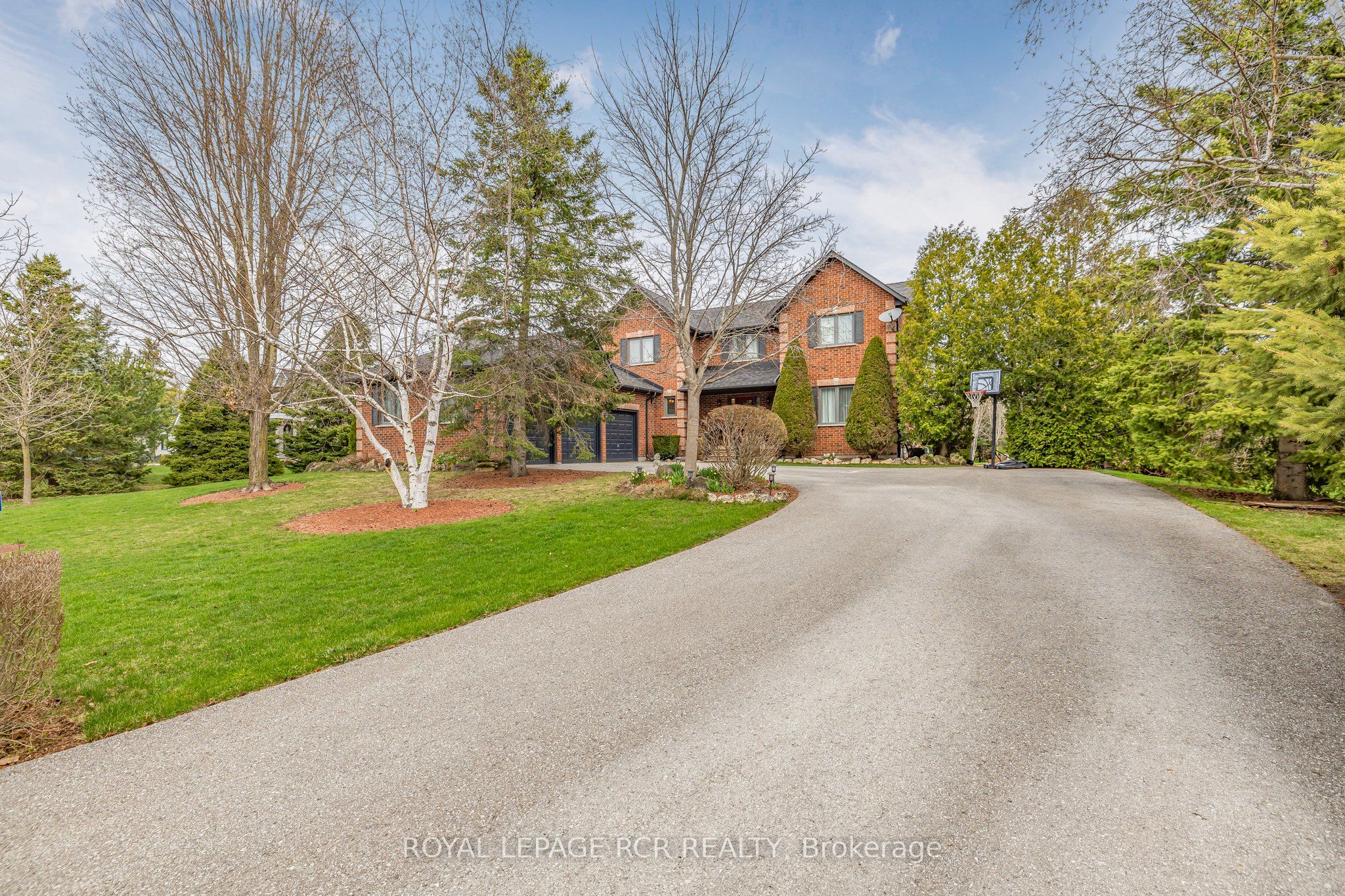 7 Summergate Court Property Photo