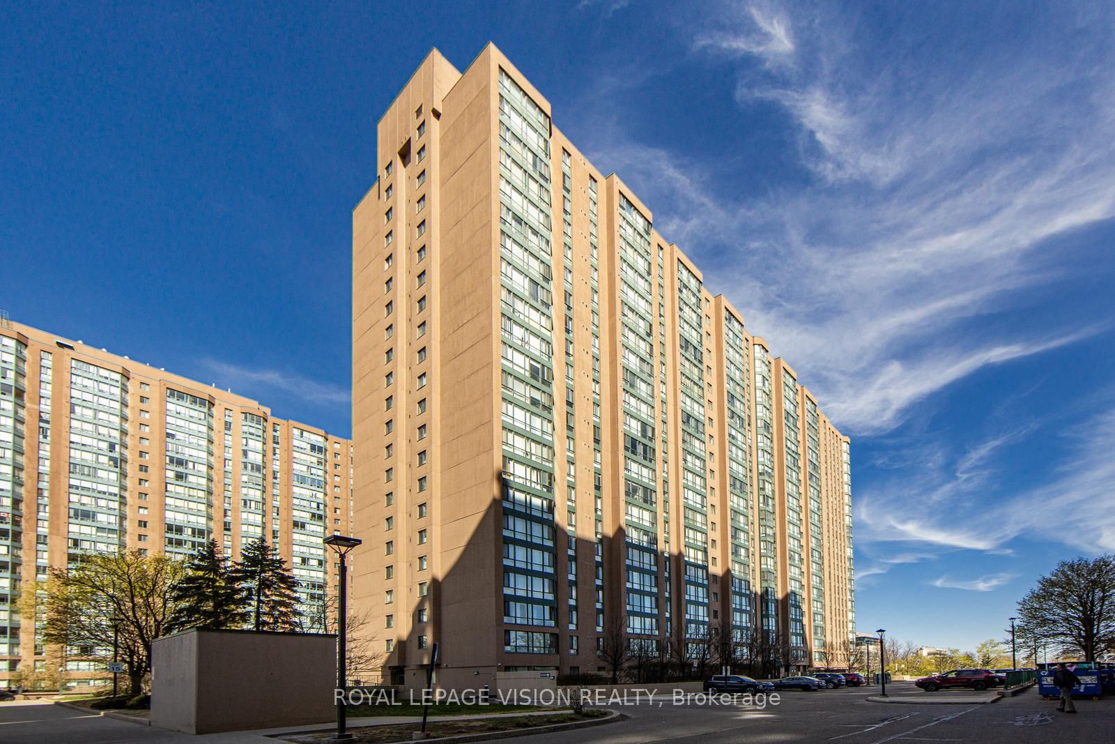 #404 - 145 Hillcrest Avenue Property Photo