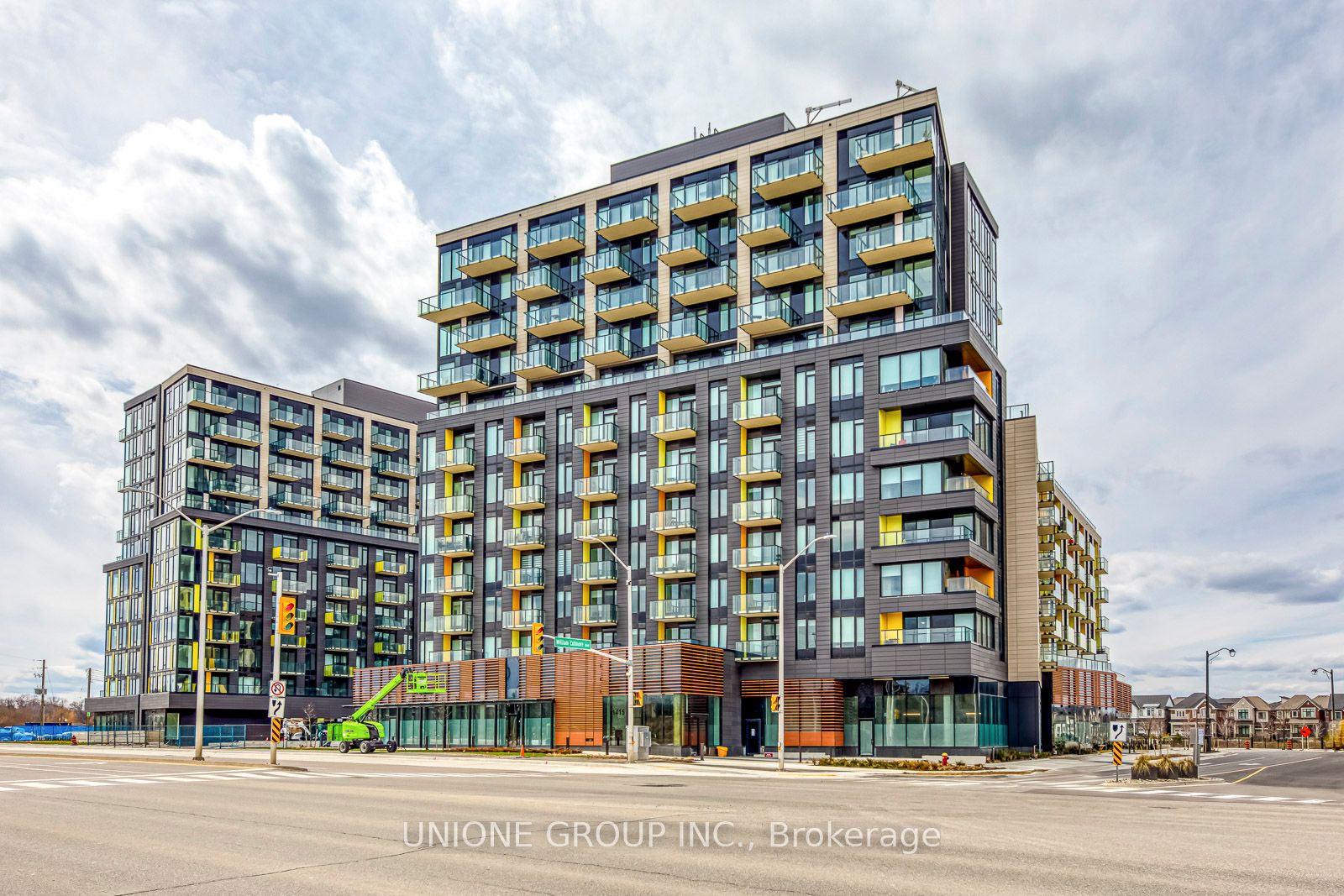 1415 Dundas St E Property Photo