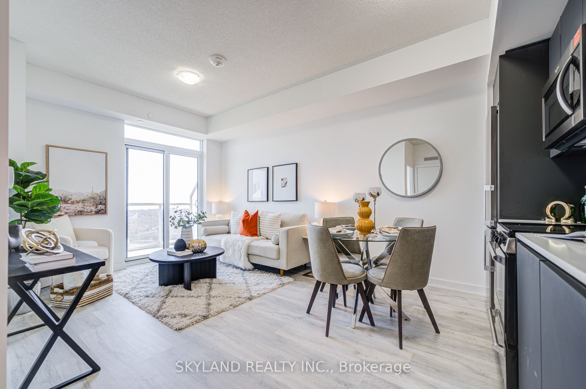 #2007 - 251 Manitoba Street Property Photo