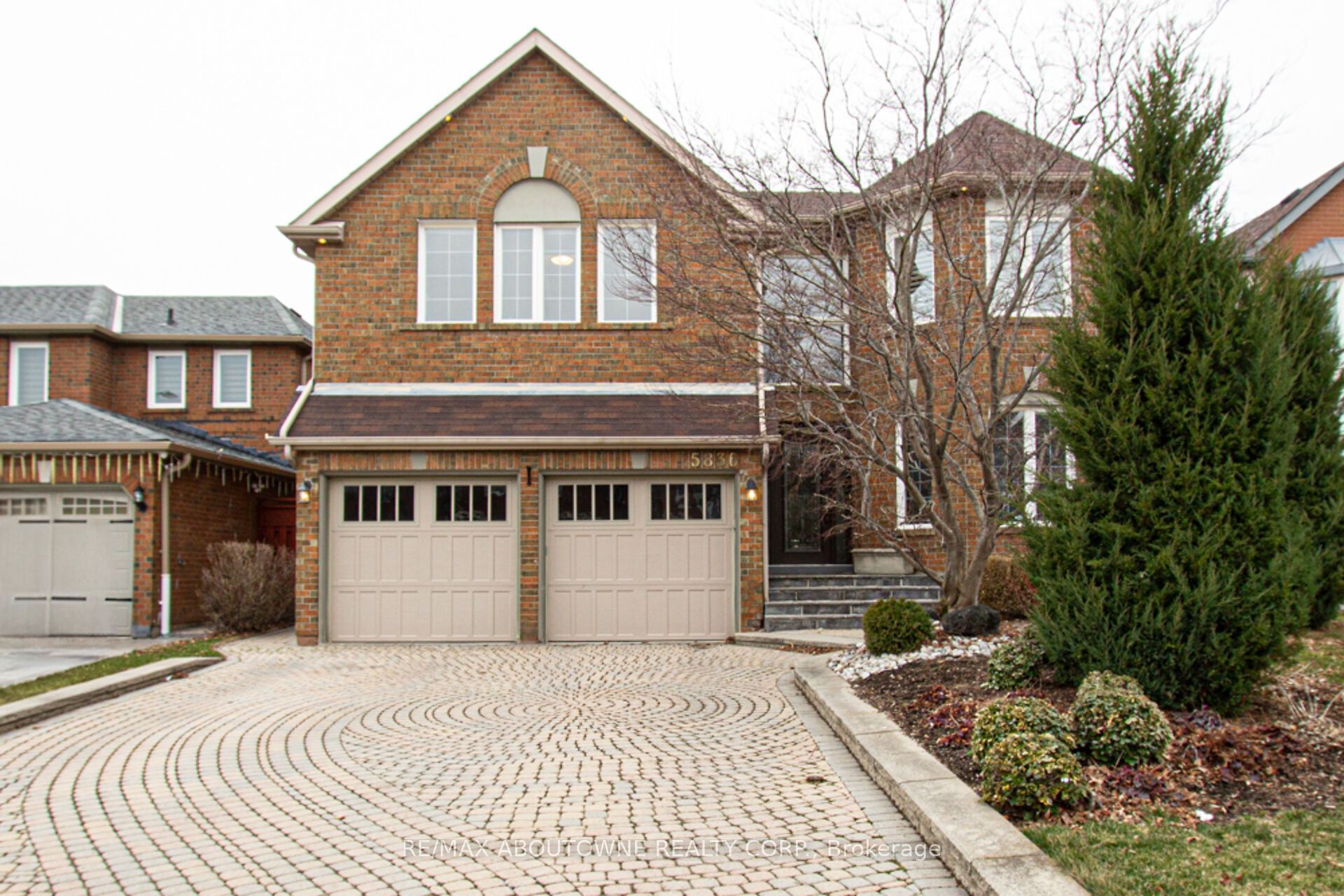 5836 Fieldon Road Property Photo 1