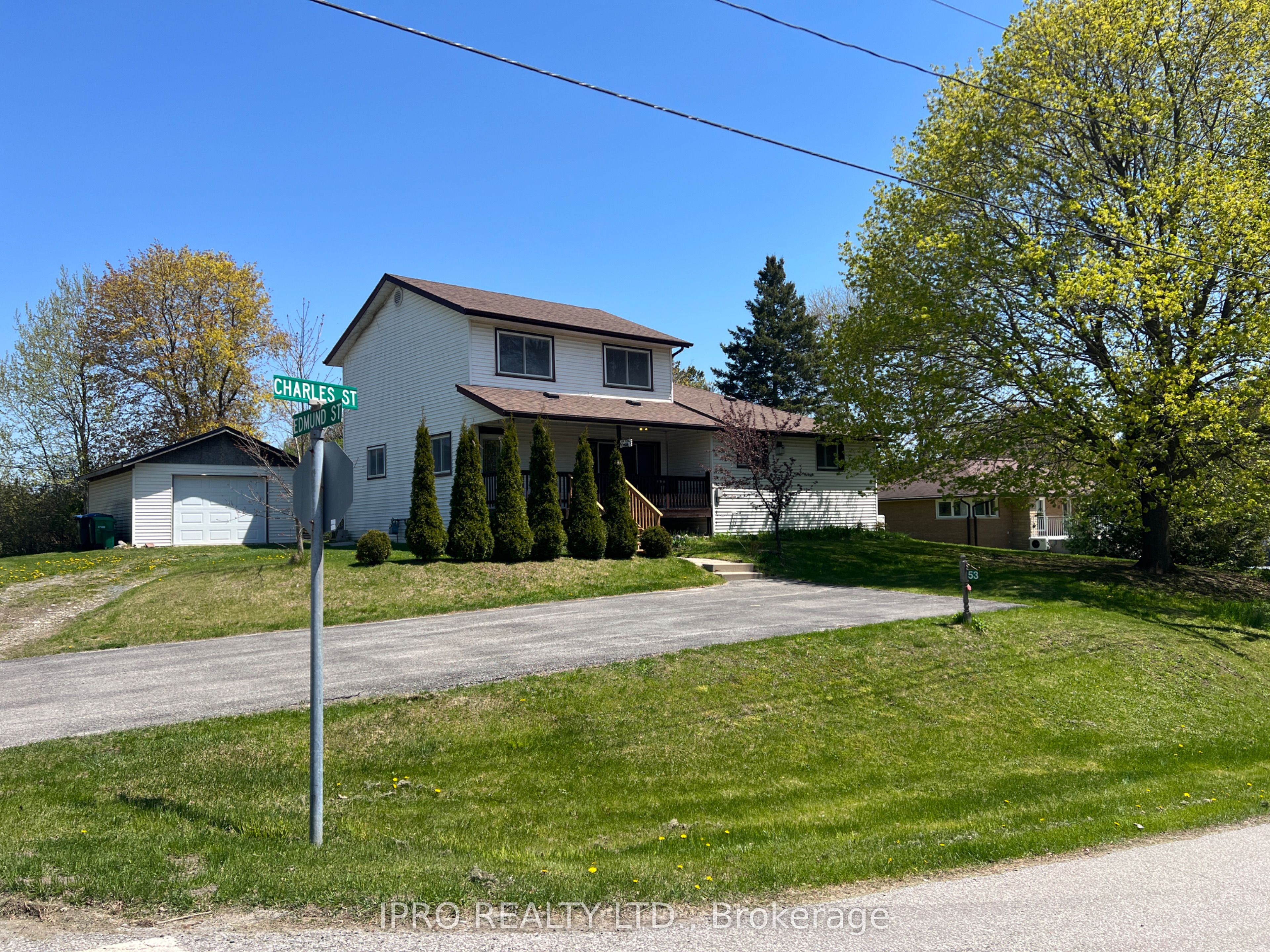 53 Charles St Property Photo 1