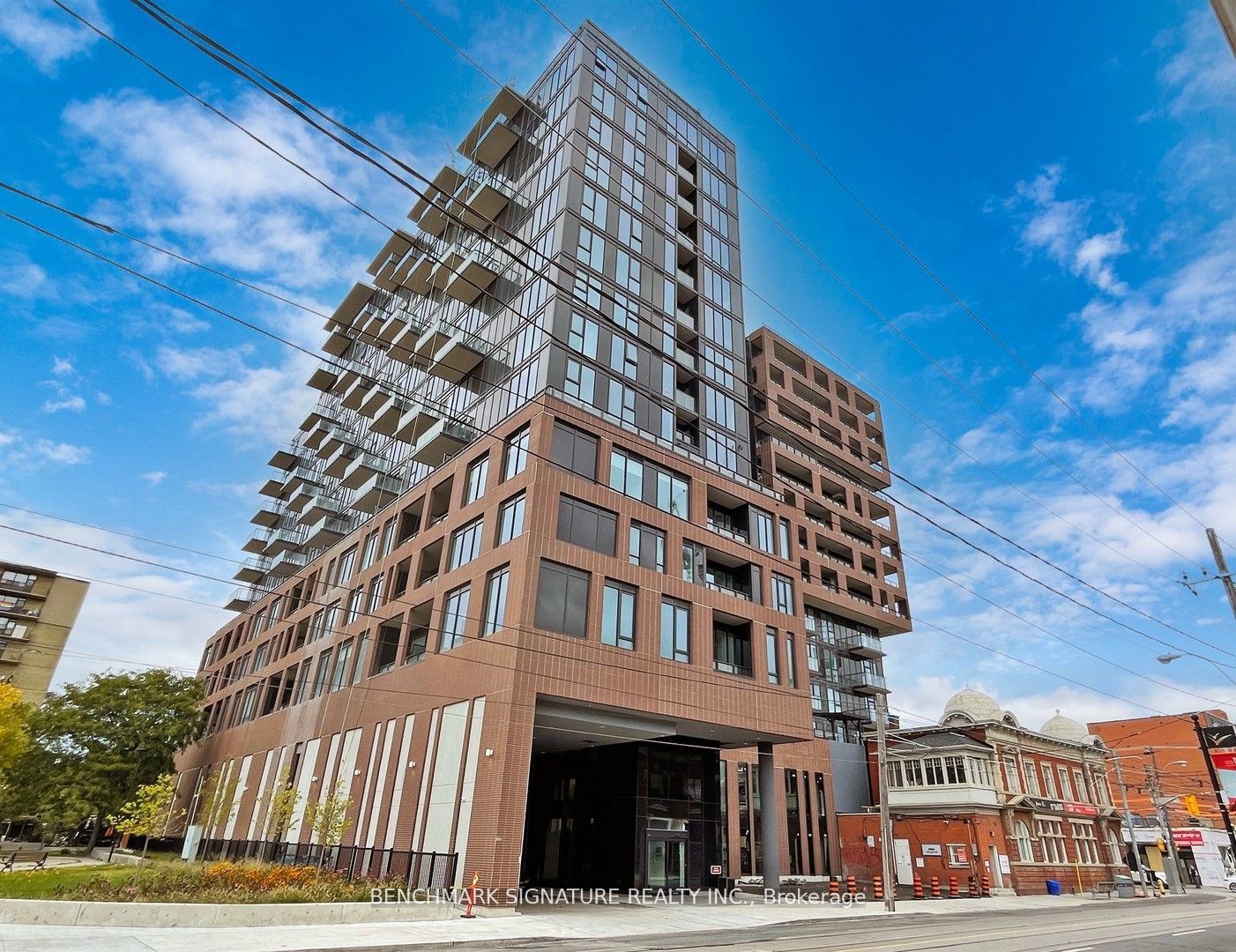 #814 - 270 Dufferin Street Property Photo