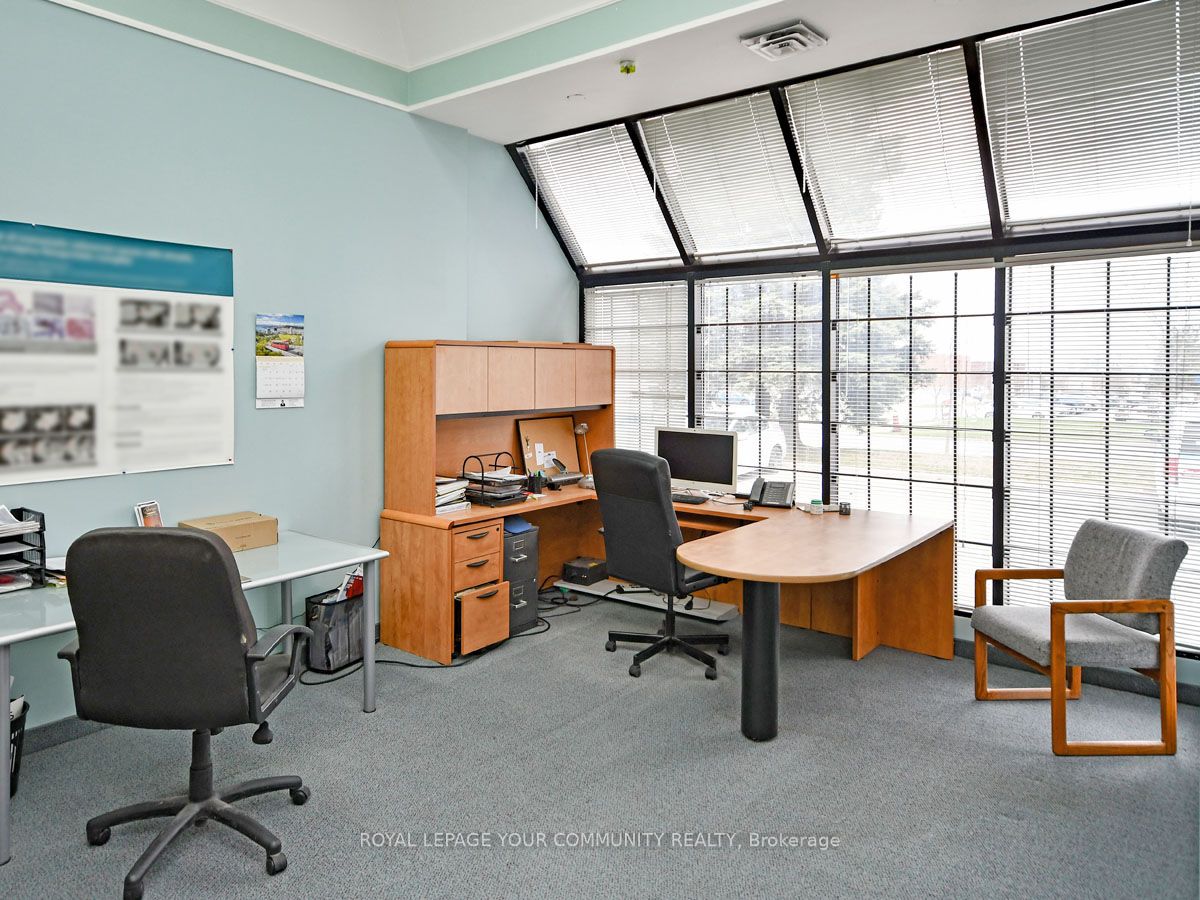 #3 - 800 Petrolia Road Property Photo 3
