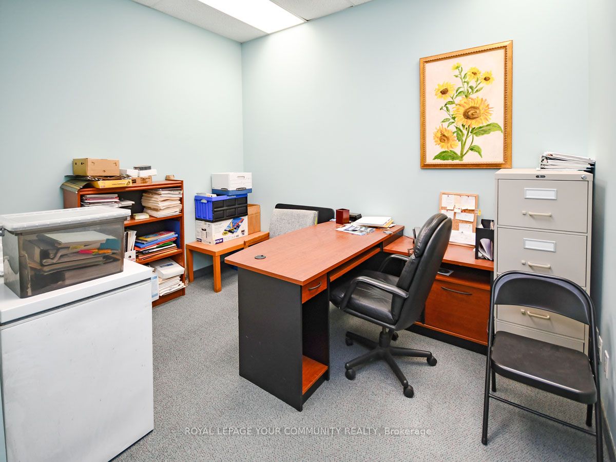#3 - 800 Petrolia Road Property Photo 7