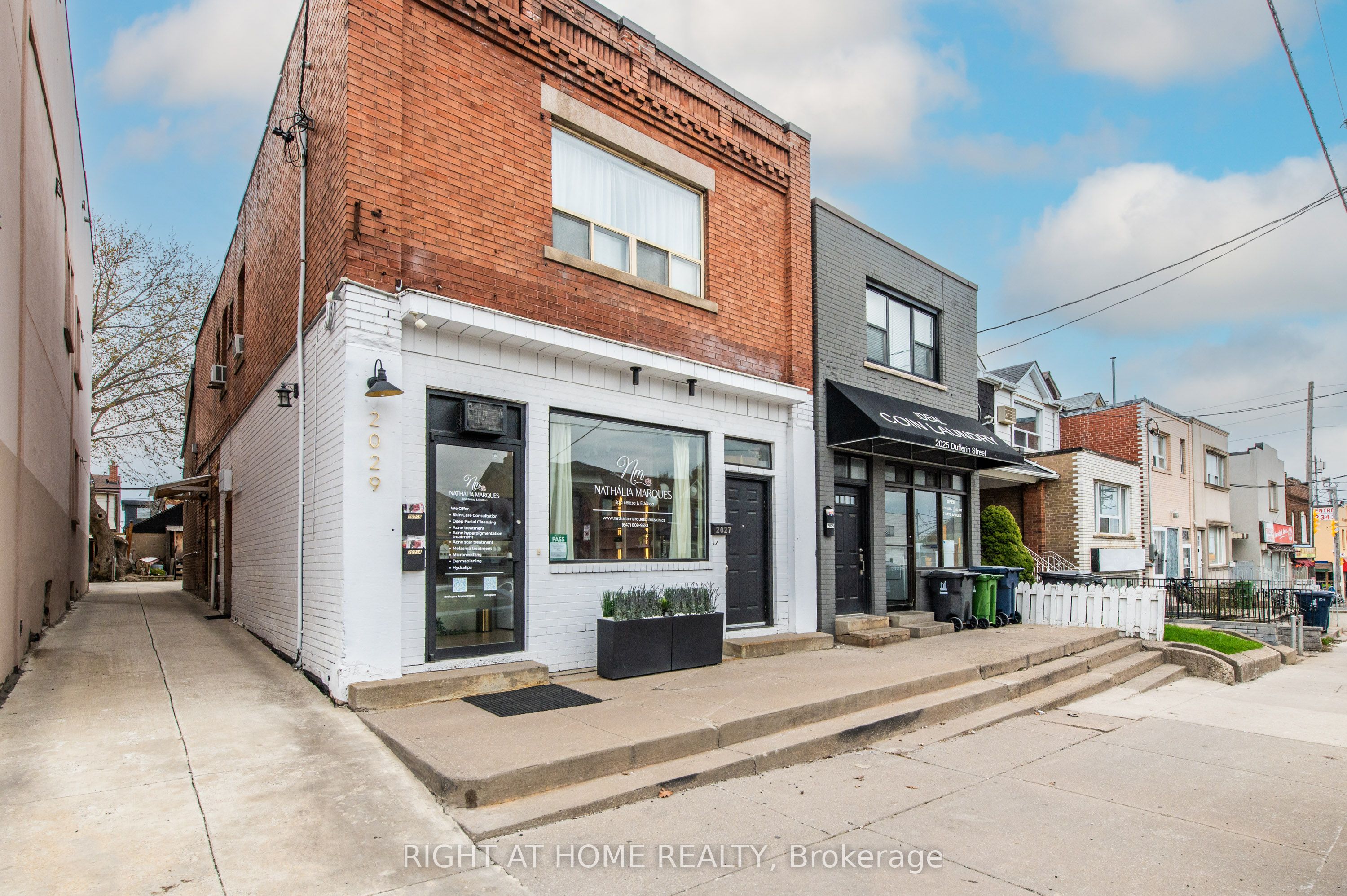 2025 Dufferin Street Property Photo 3