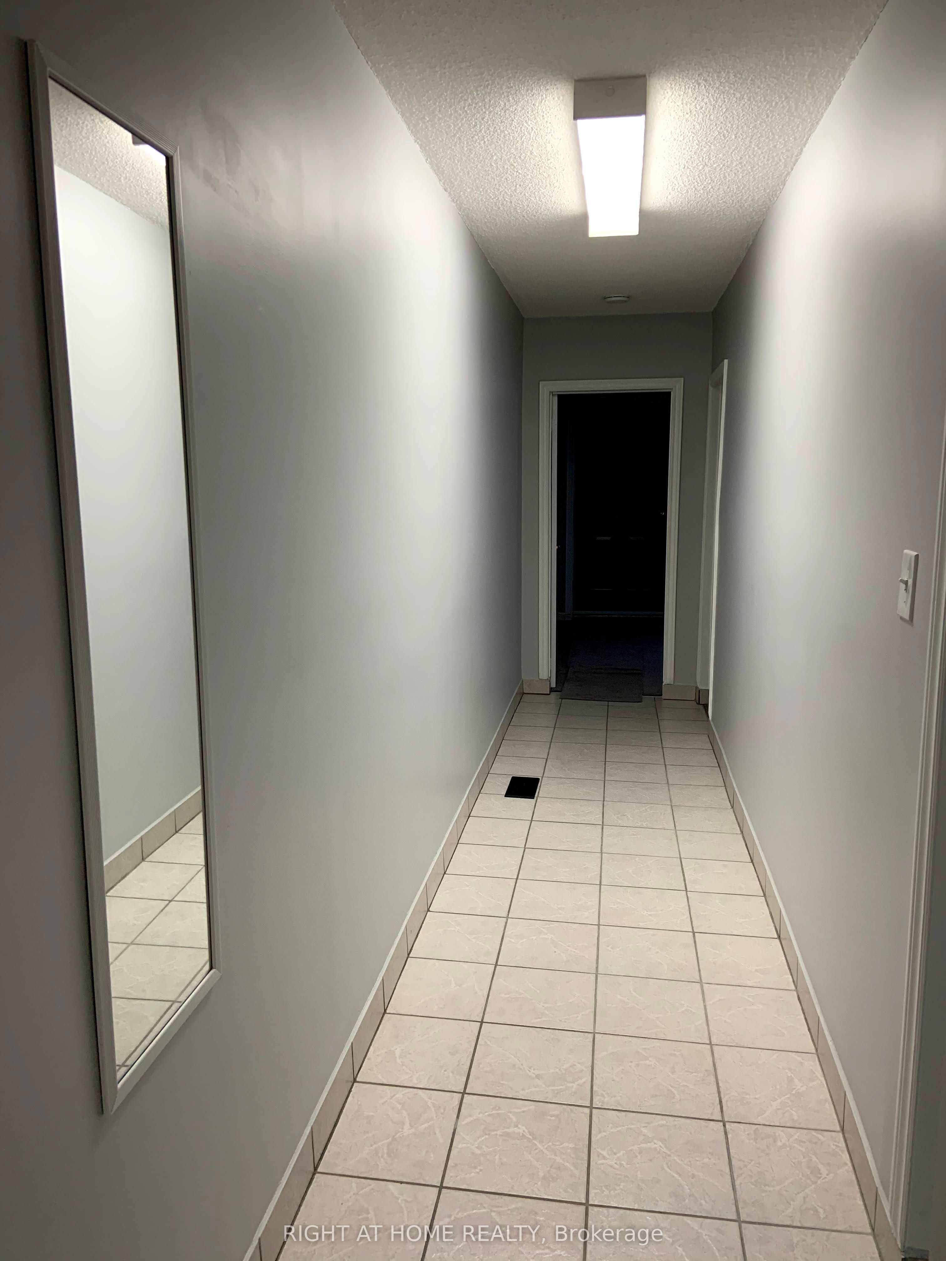 2025 Dufferin Street Property Photo 20