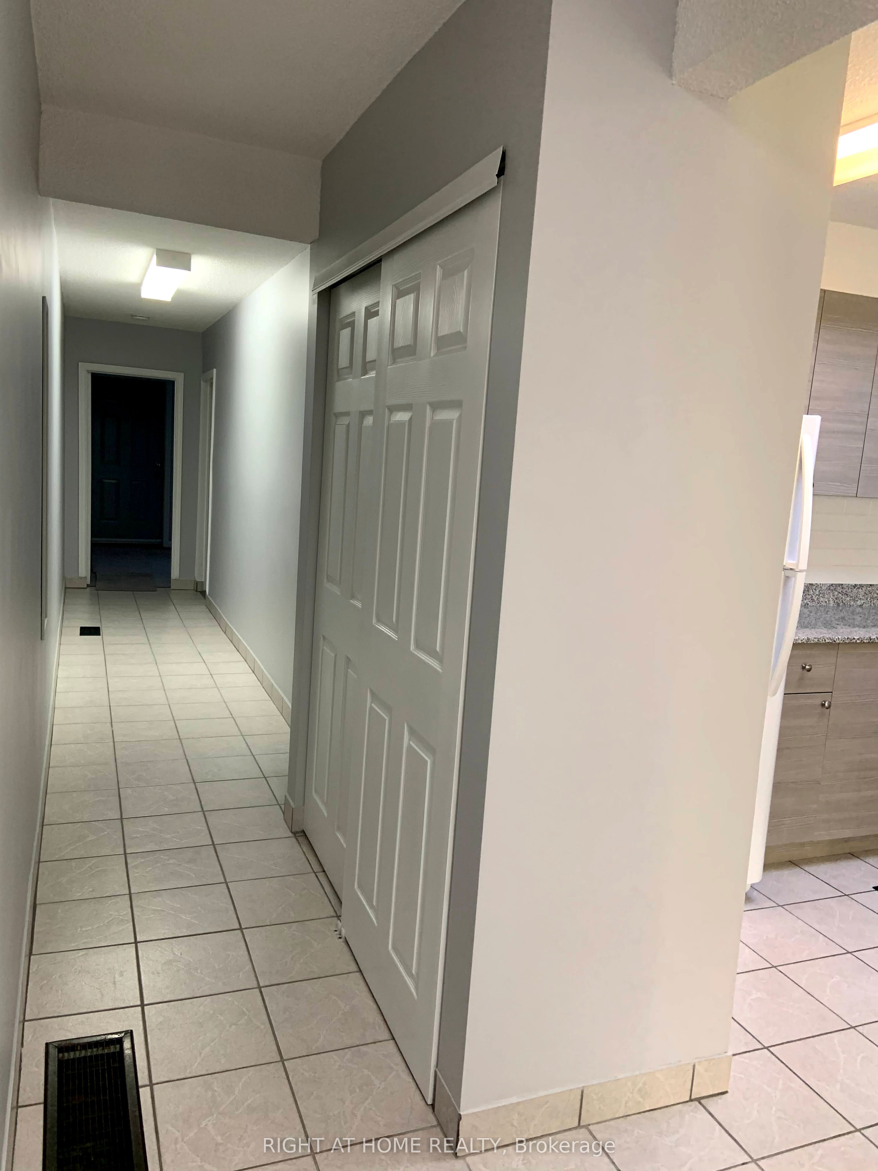 2025 Dufferin Street Property Photo 25