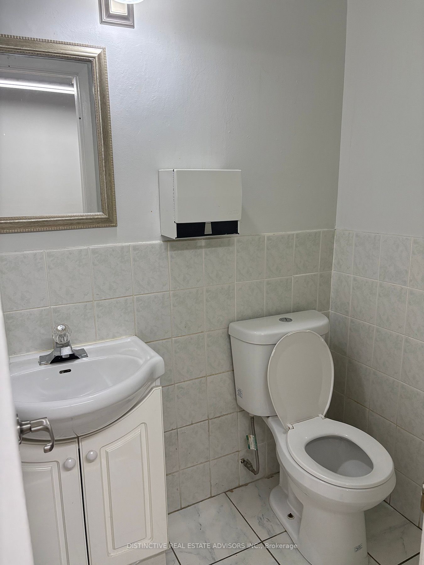 65 Dundas St W Property Photo 11