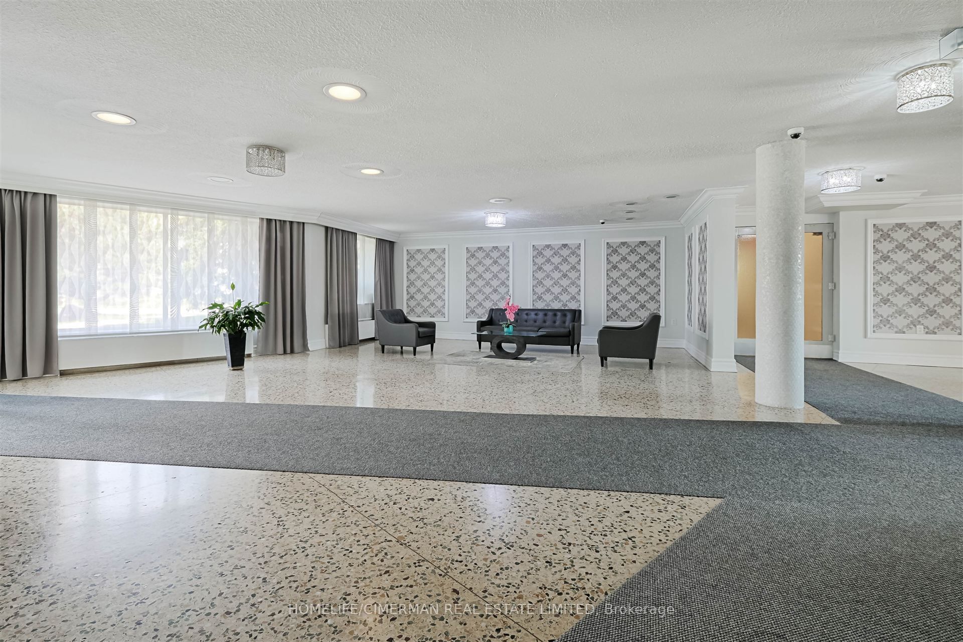 346 The West Mall N/a 405 Property Photo 7