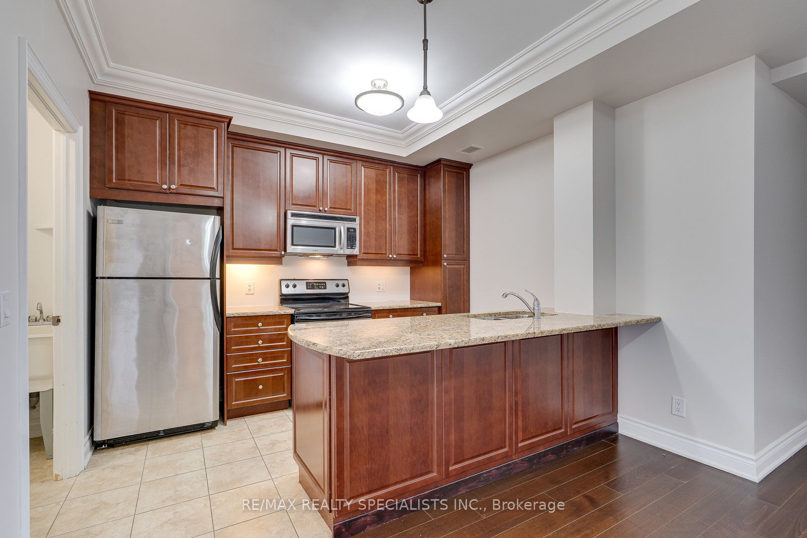 60 Ann Street 401 Property Photo 13