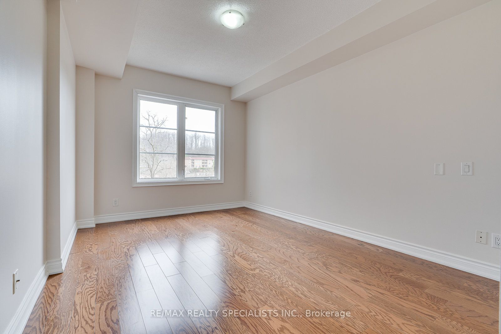 60 Ann Street 401 Property Photo 20