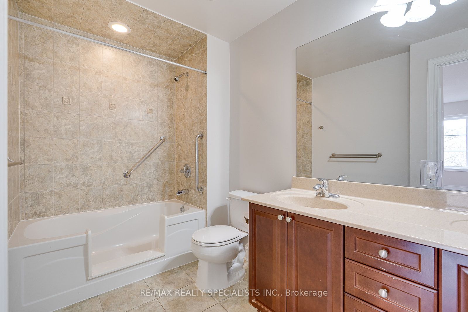60 Ann Street 401 Property Photo 24