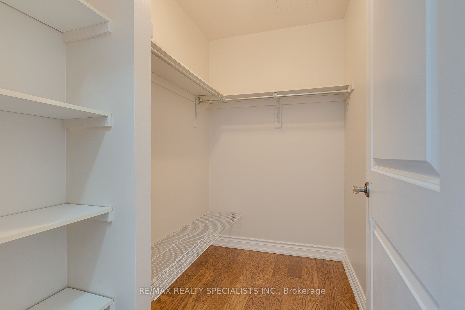 60 Ann Street 401 Property Photo 25