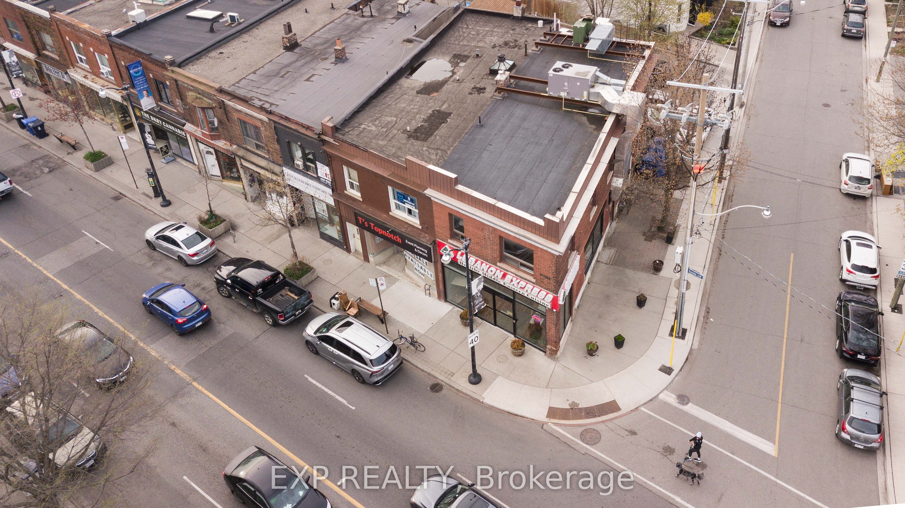 3052 Dundas Street Property Photo 2
