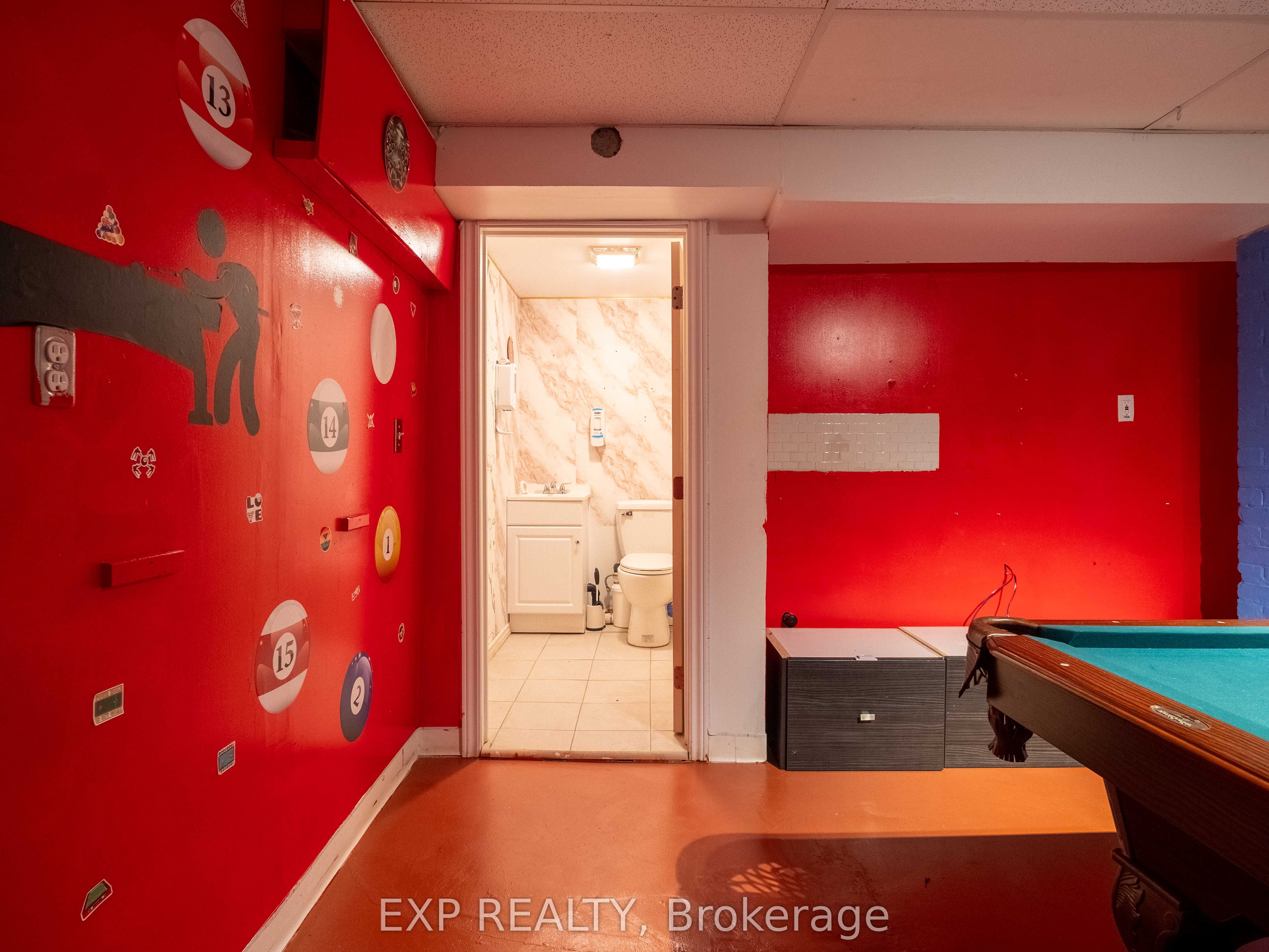 3052 Dundas Street Property Photo 27