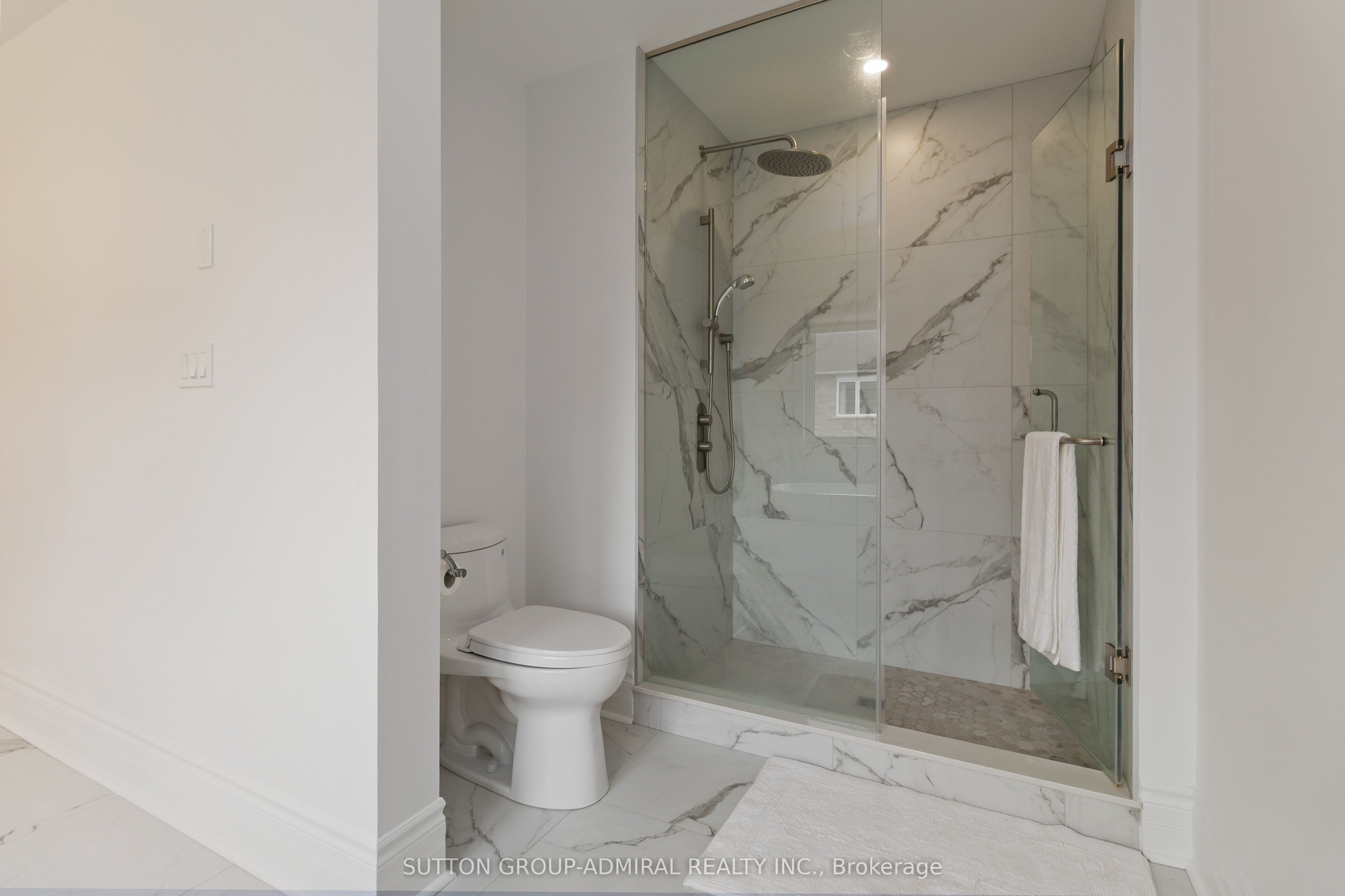 3301 Skipton Lane Property Photo 31