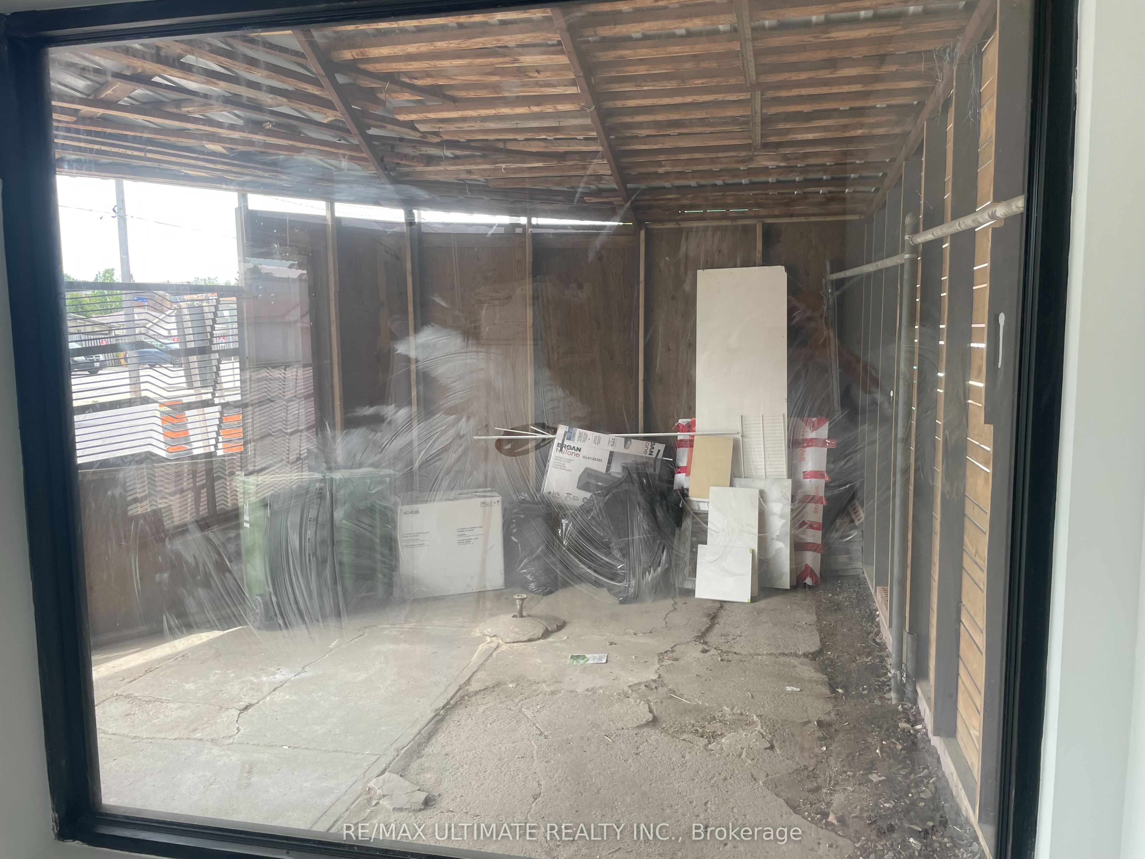 #store - 140 Rogers Road Property Photo 12