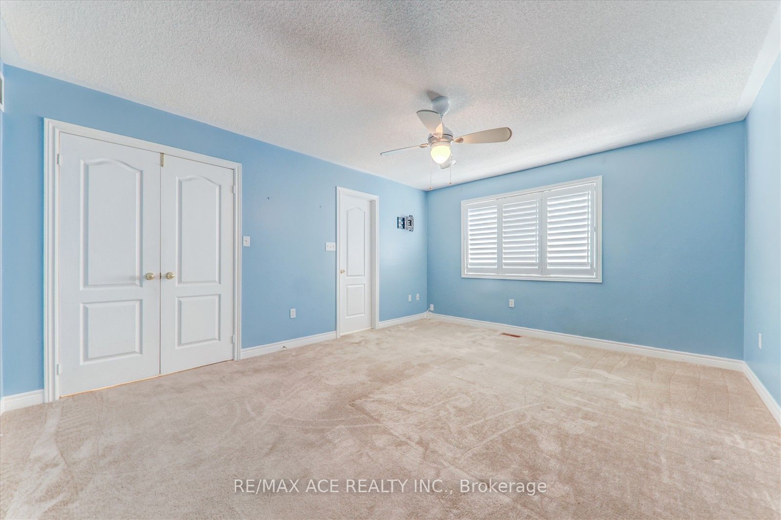 2128 Blackforest Crescent Property Photo 18