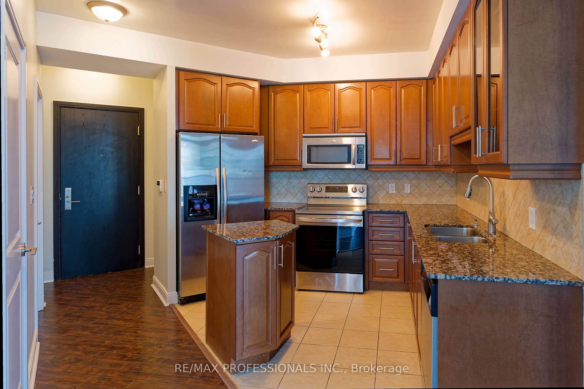 80 Absolute Avenue 2806 Property Photo 9