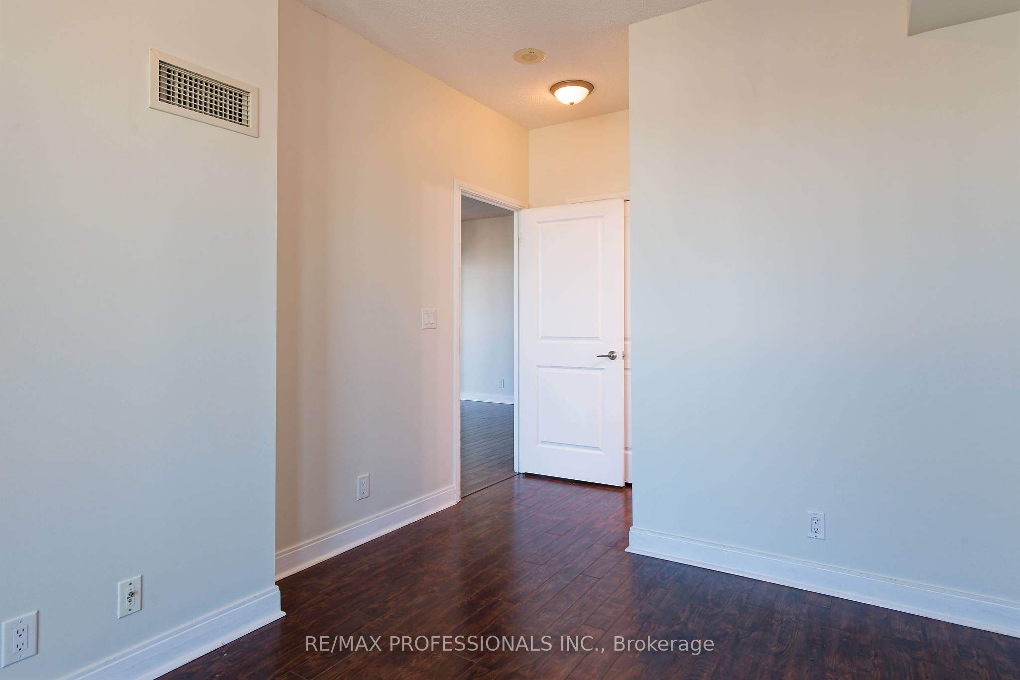 80 Absolute Avenue 2806 Property Photo 16