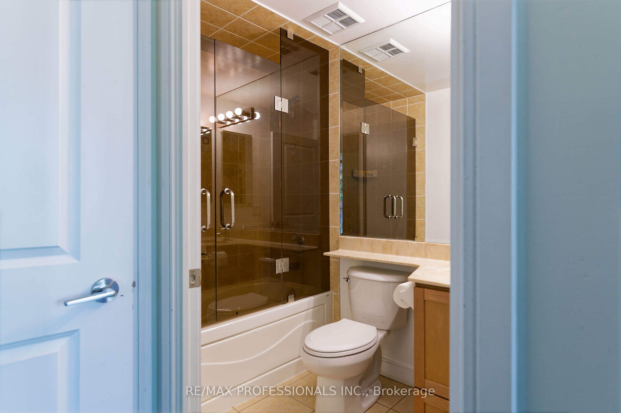 80 Absolute Avenue 2806 Property Photo 17