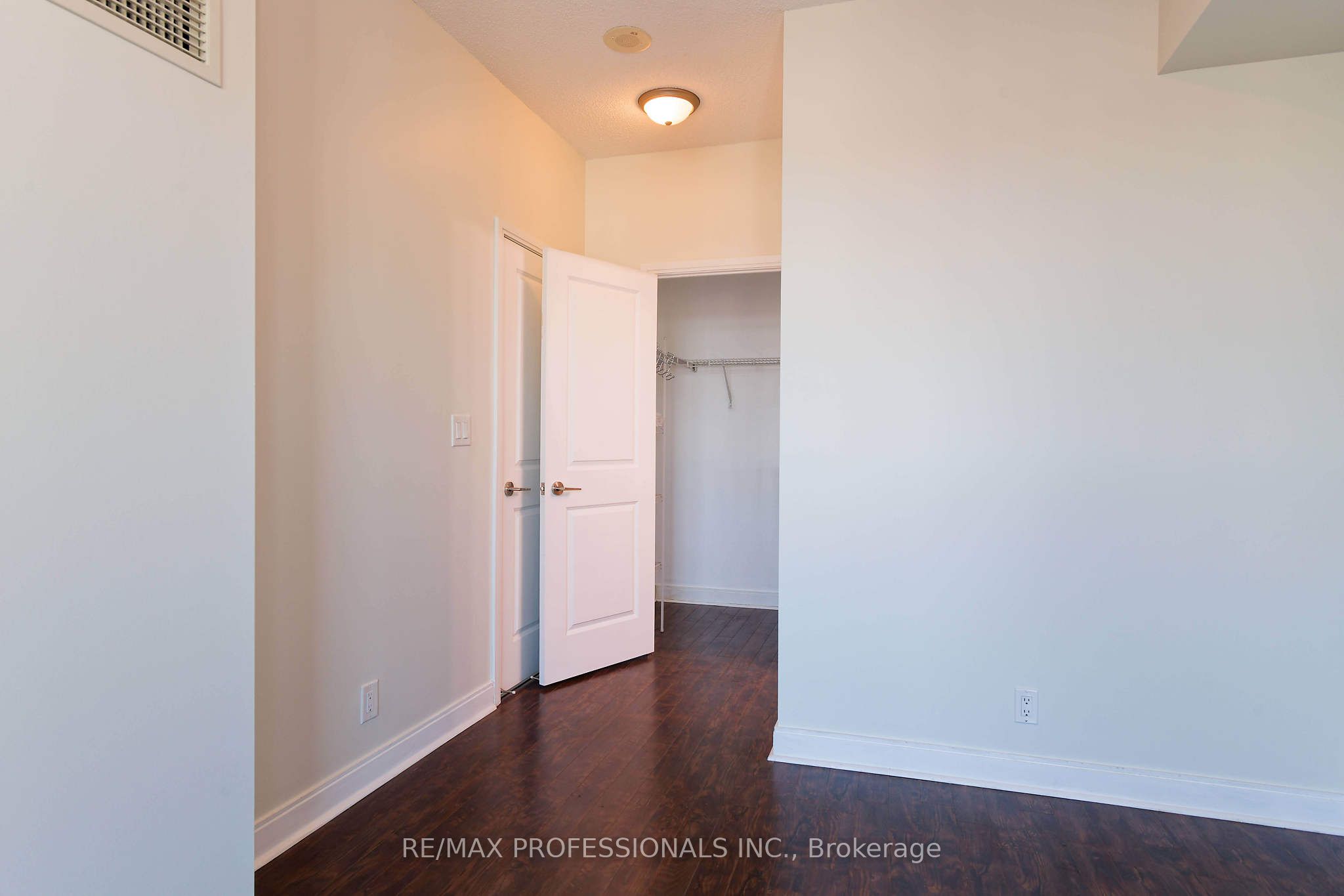 80 Absolute Avenue 2806 Property Photo 18