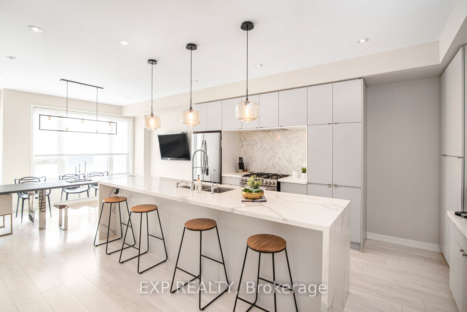 177 Huguenot Road Property Photo 1