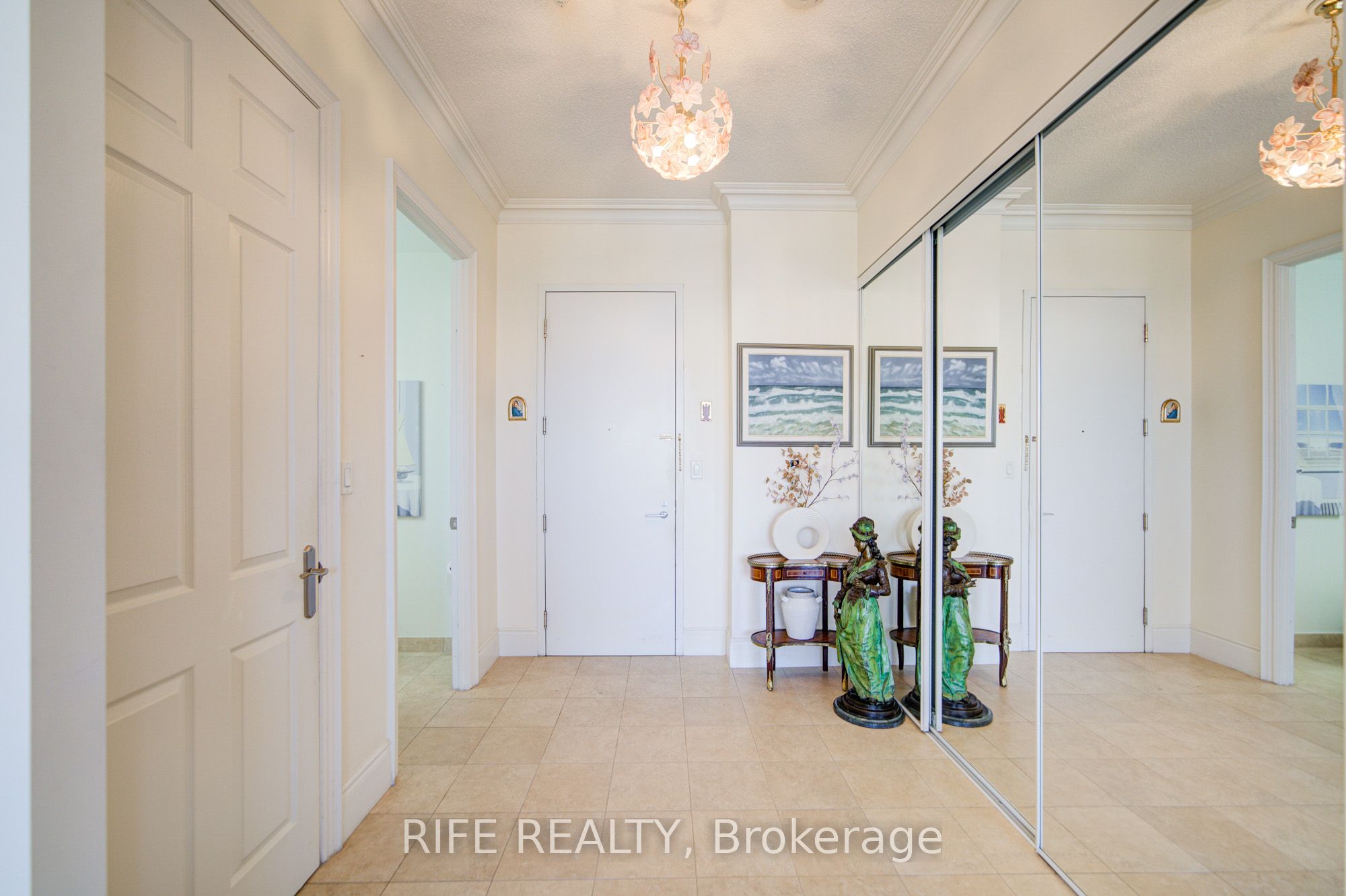 3880 Duke Of York Boulevard Gph10 Property Photo 6