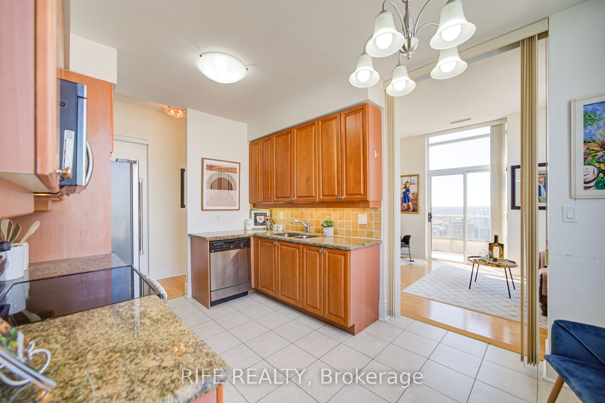 3880 Duke Of York Boulevard Gph10 Property Photo 12
