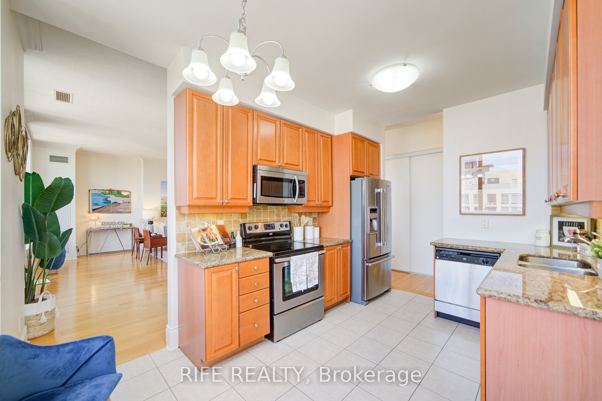 3880 Duke Of York Boulevard Gph10 Property Photo 13