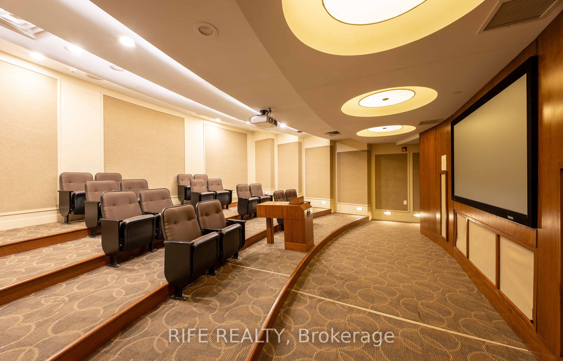 3880 Duke Of York Boulevard Gph10 Property Photo 33