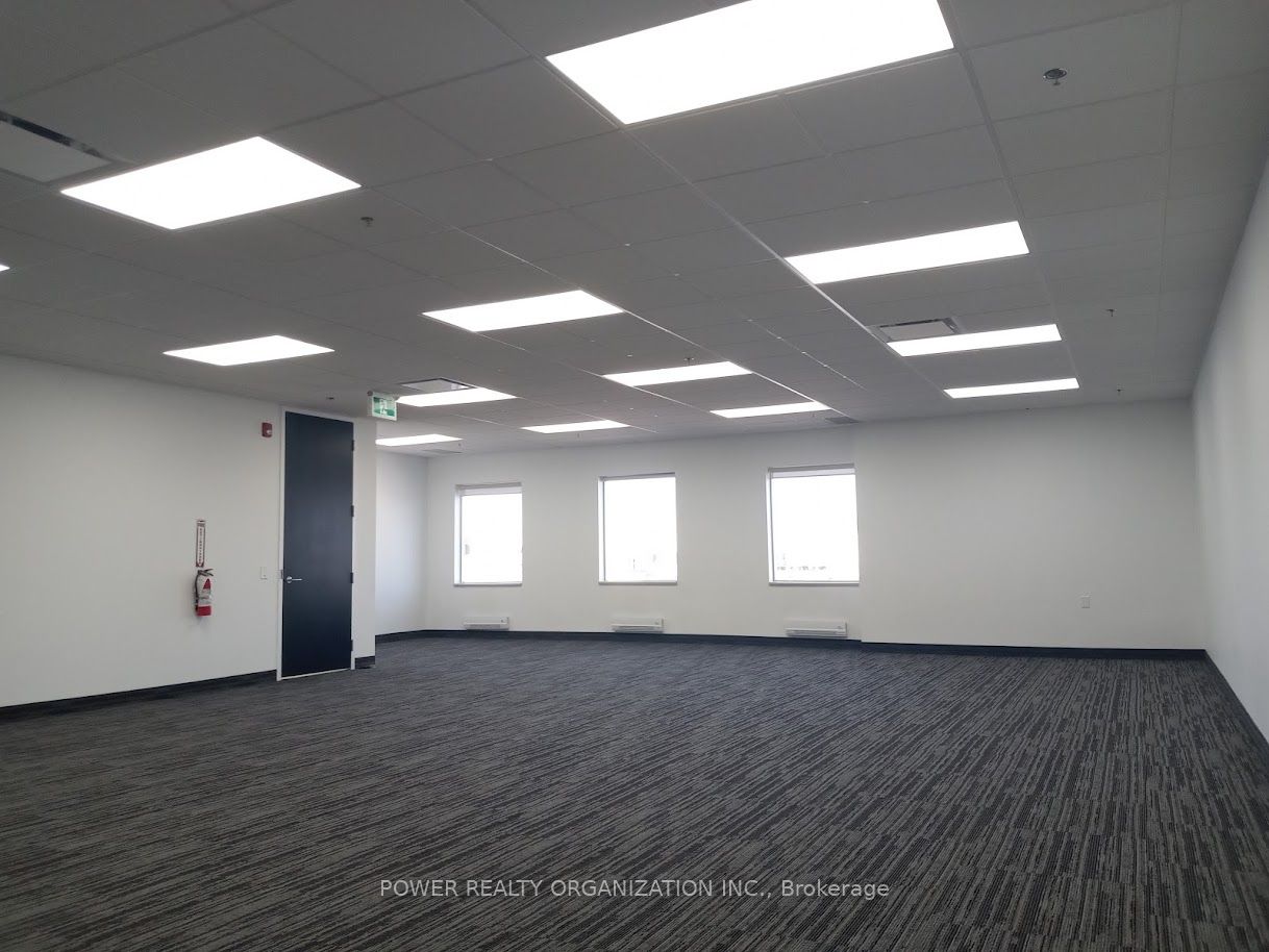 #209 - 320 Matheson Boulevard Property Photo 8