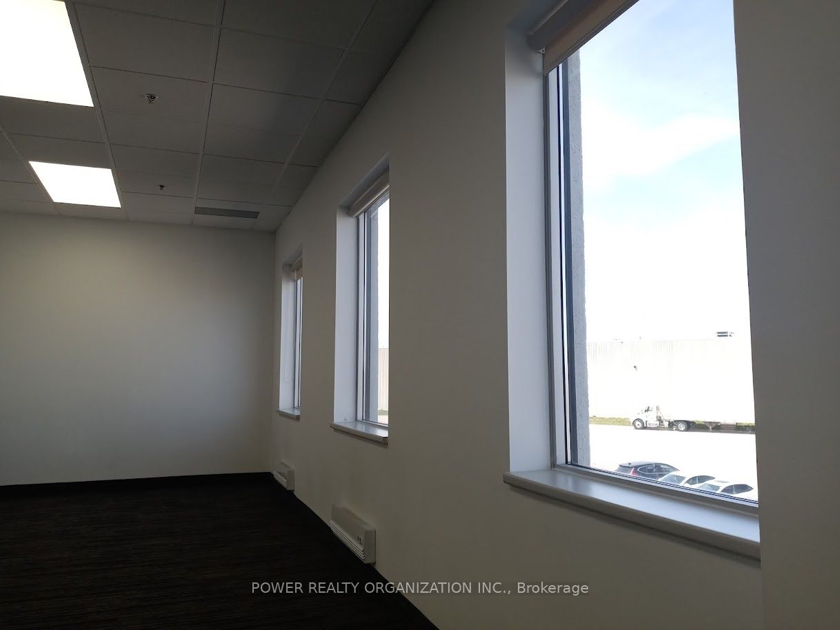 #209 - 320 Matheson Boulevard Property Photo 9