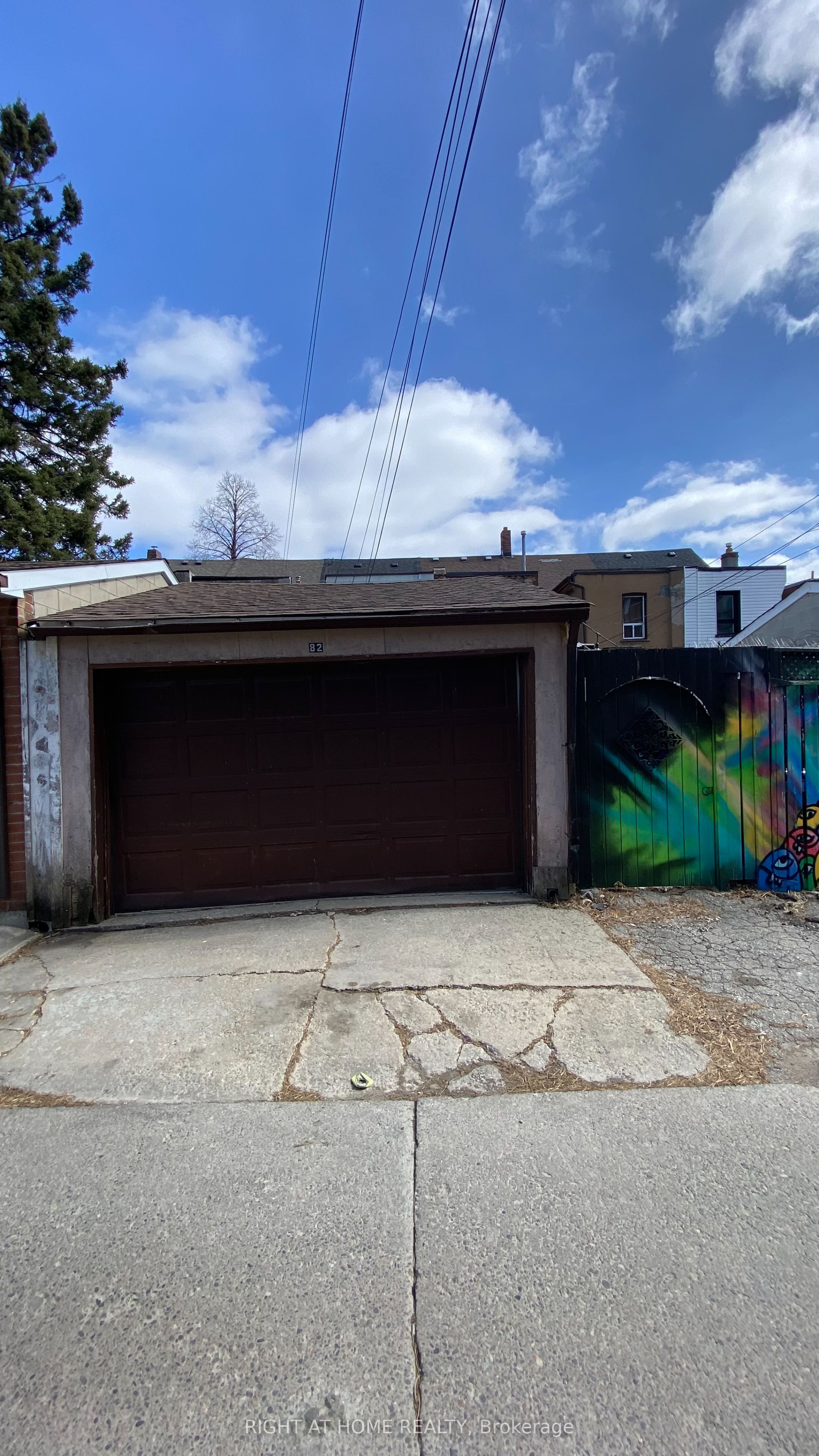 82 E Uxbridge Avenue E Property Photo 29