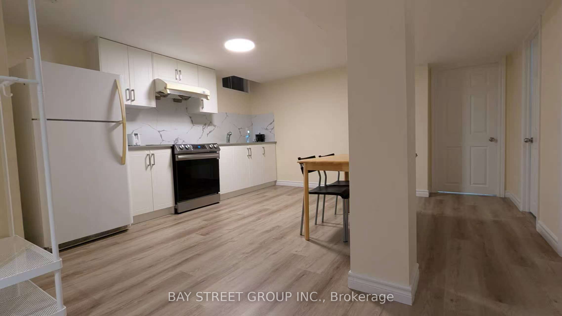 141 Surbray Grove Bsmt Property Photo 5