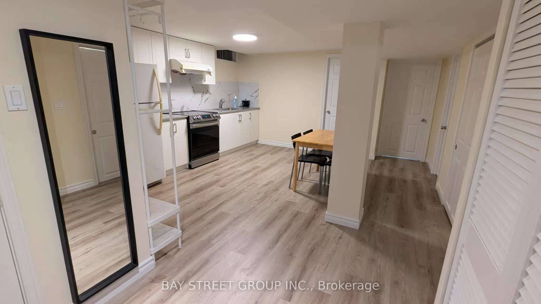 141 Surbray Grove Bsmt Property Photo 9