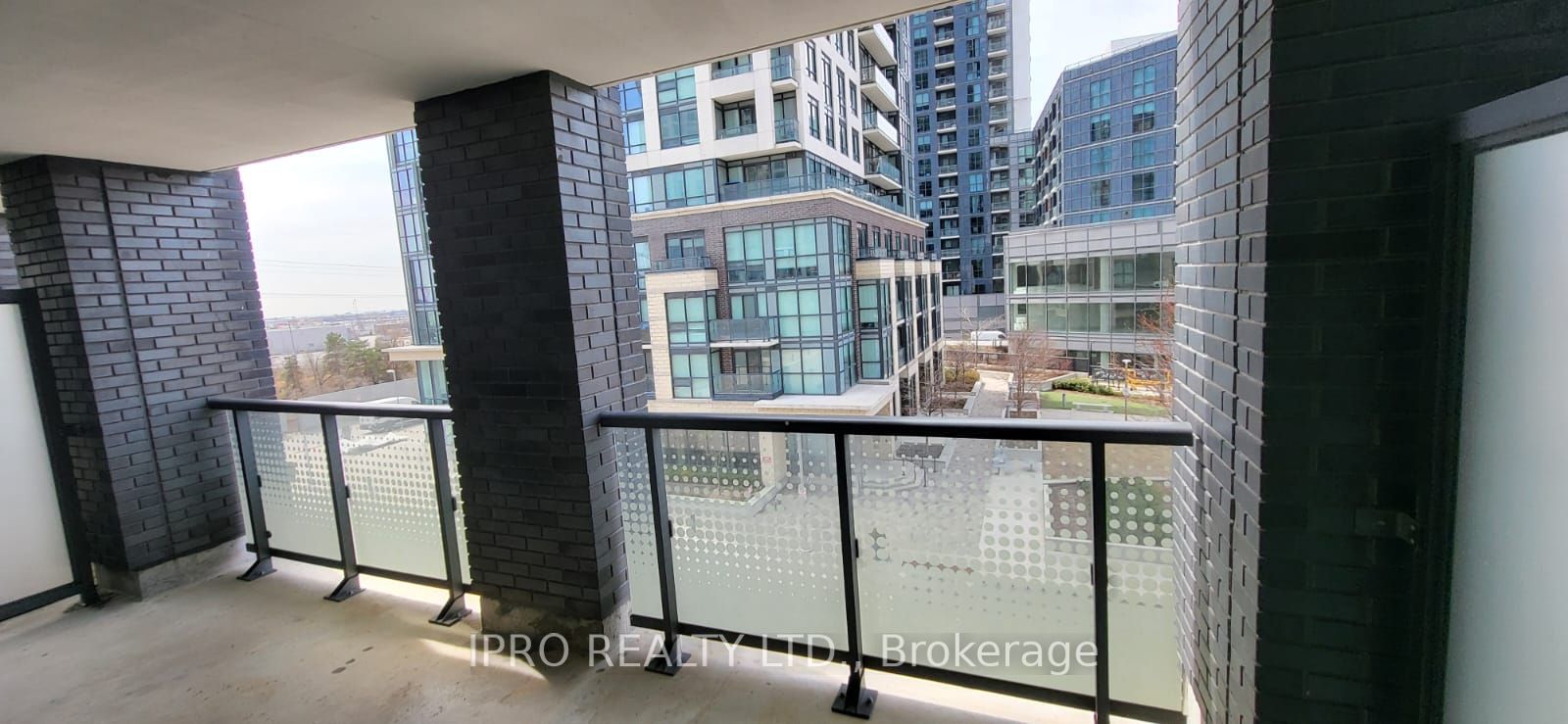 30 Samuel Wood Way 314 Property Photo 14