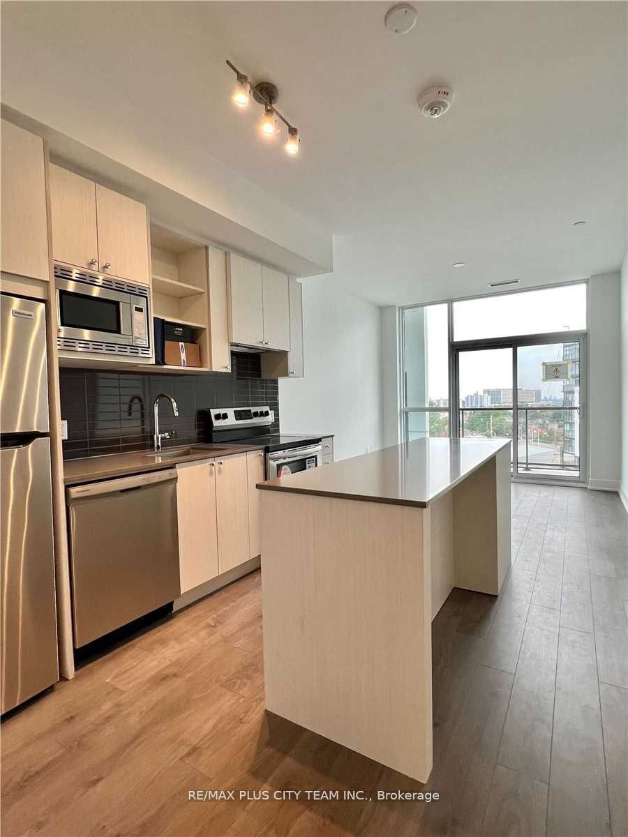 #712 - 60 George Butchart Drive Property Photo 5