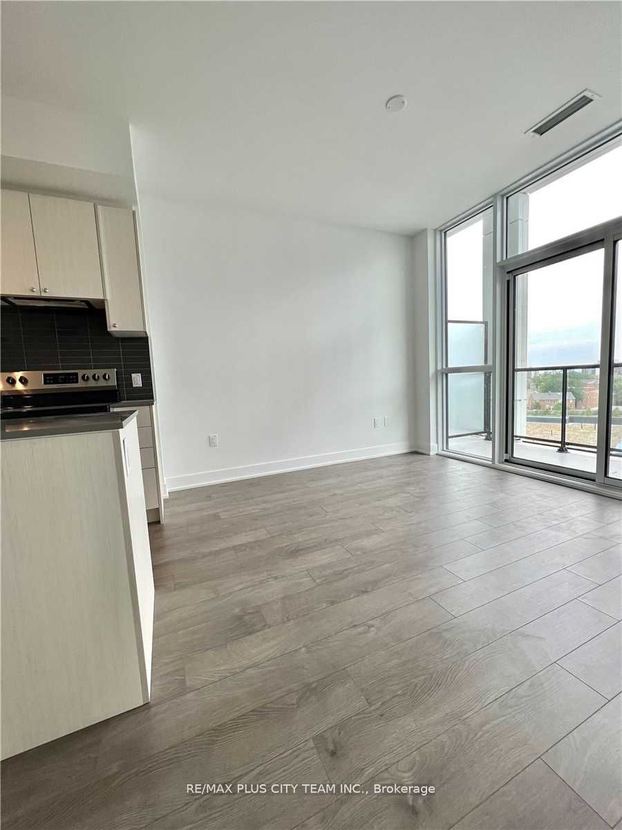 #712 - 60 George Butchart Drive Property Photo 6