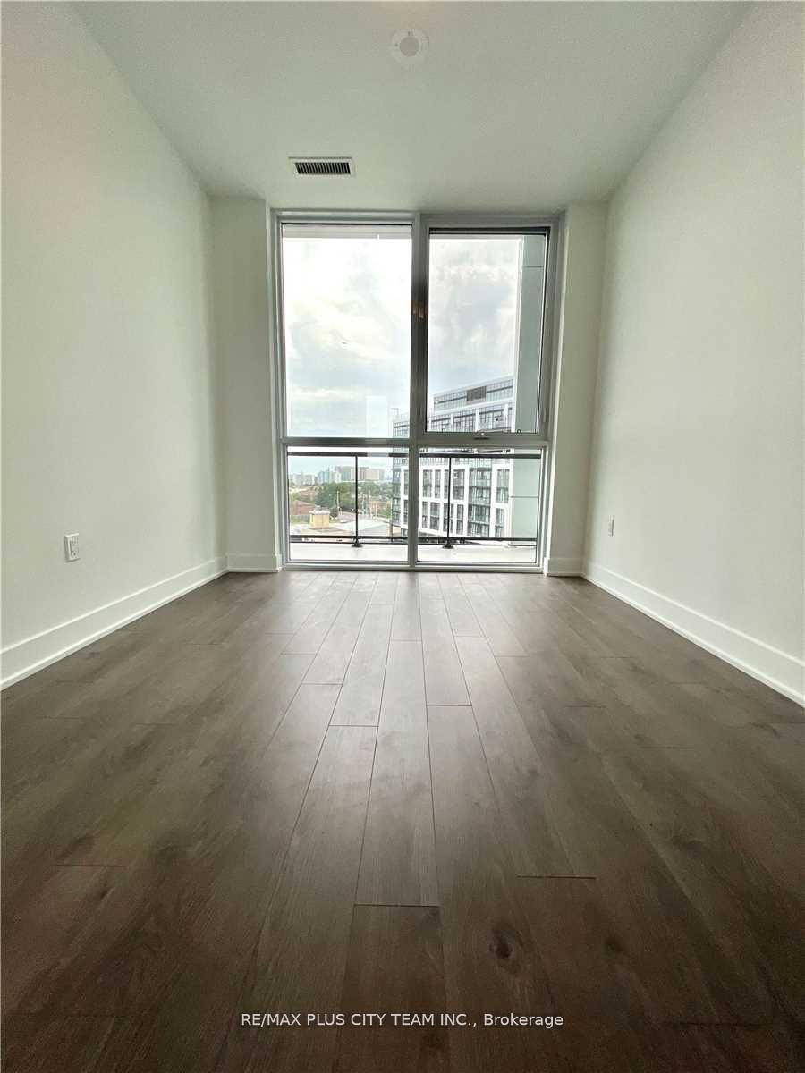 #712 - 60 George Butchart Drive Property Photo 9