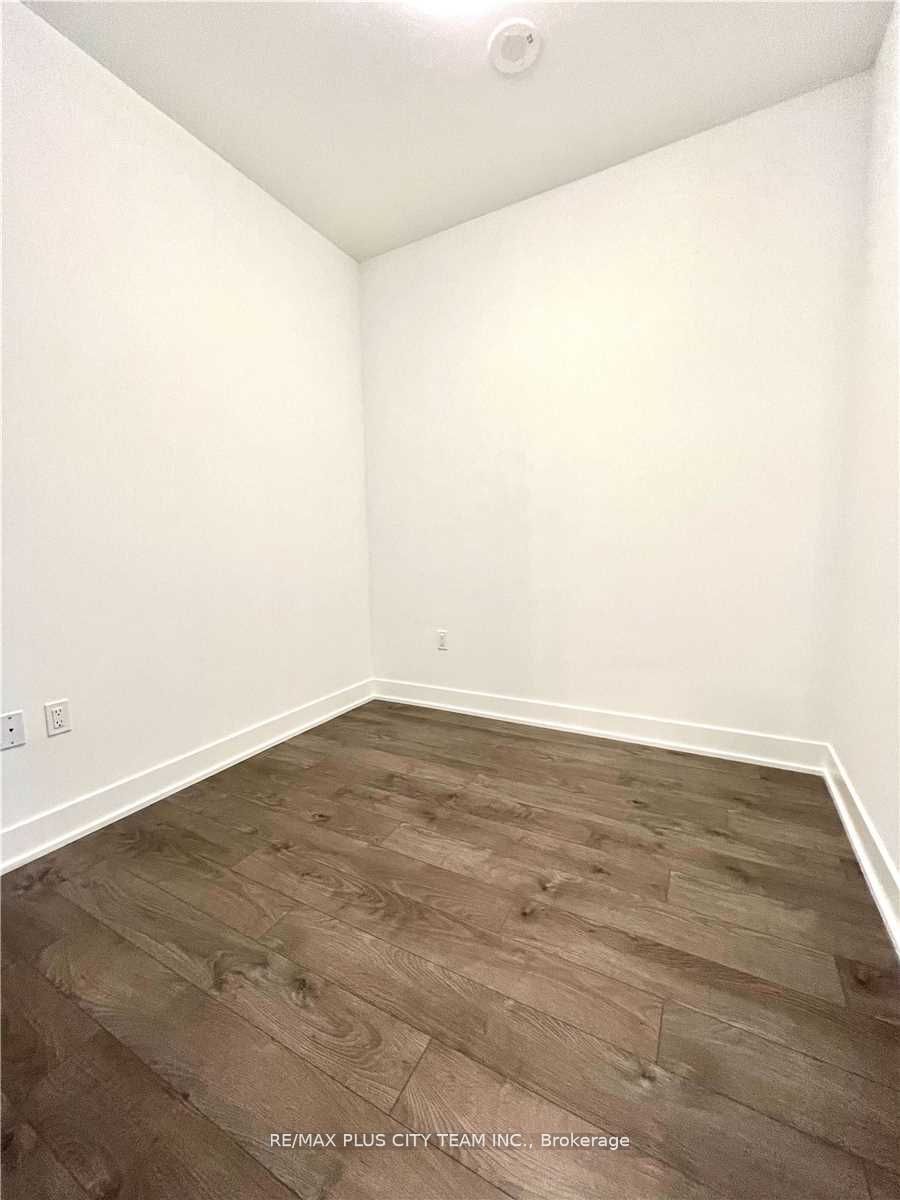 #712 - 60 George Butchart Drive Property Photo 11