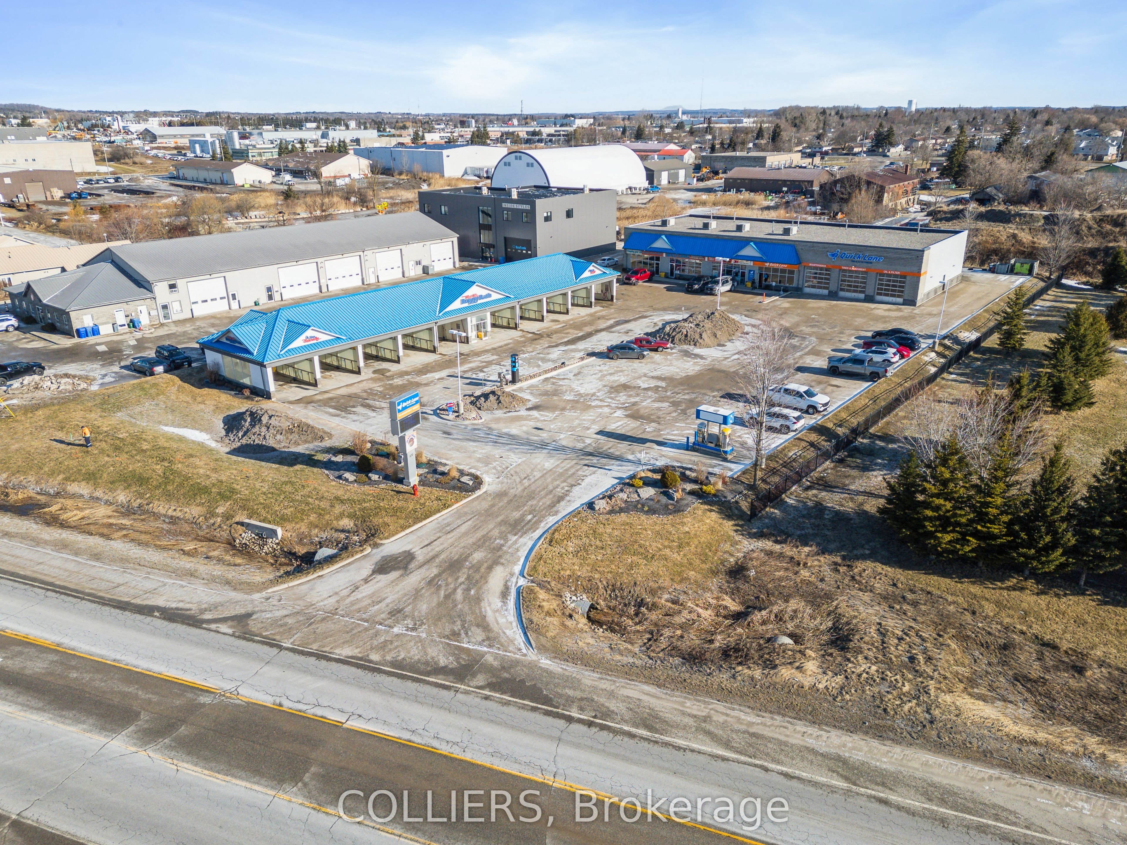 #opt 3 - 670 Riddell Road Property Photo 8