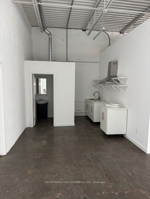 #200 - 88 Cawthra Avenue Property Photo 2