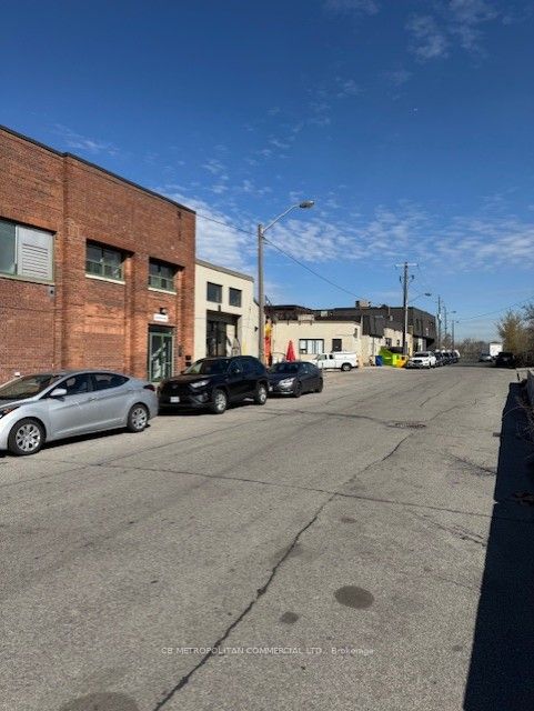 #200 - 88 Cawthra Avenue Property Photo 5